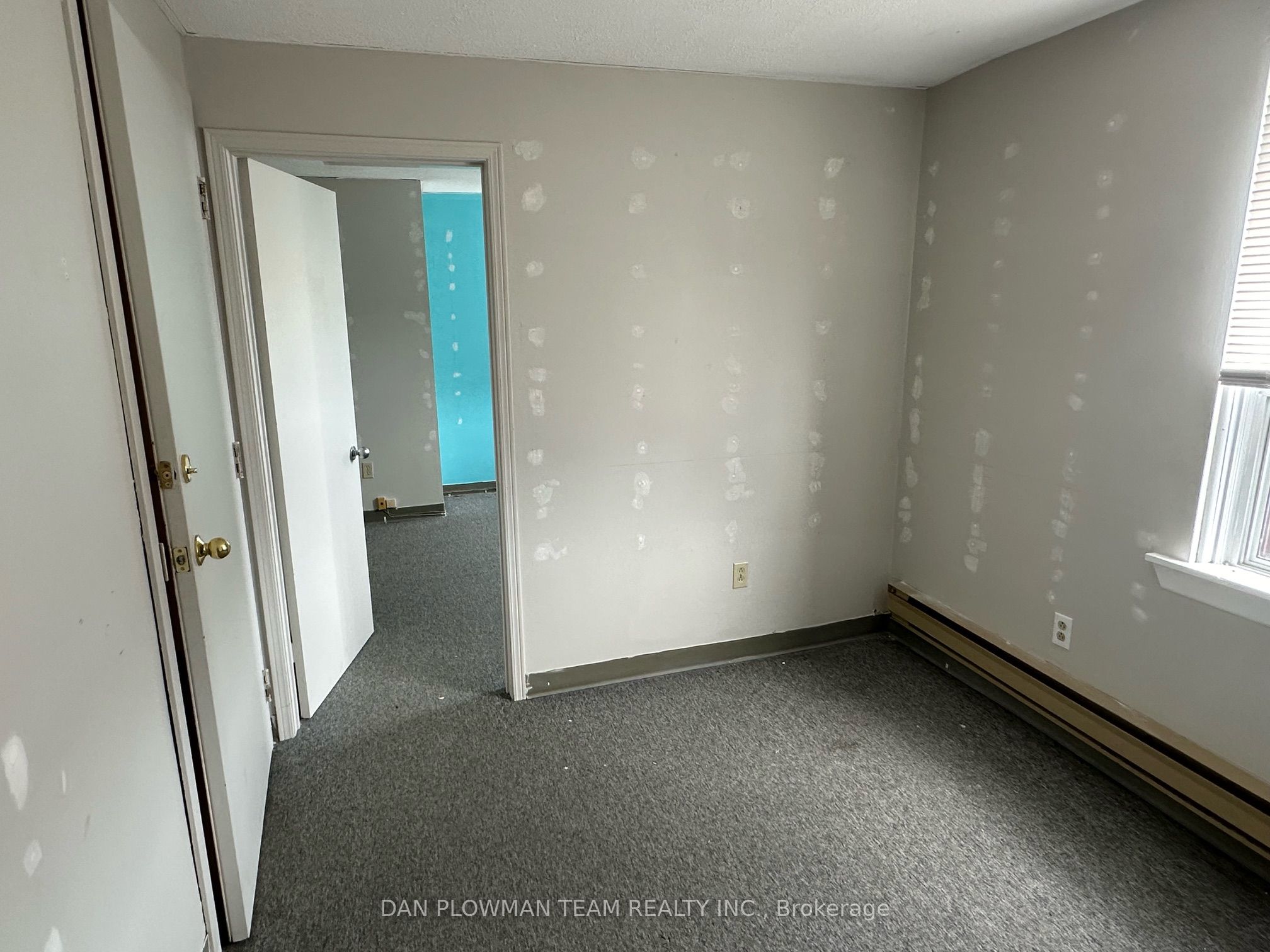 922 Simcoe Street N 203 Property Photo 4