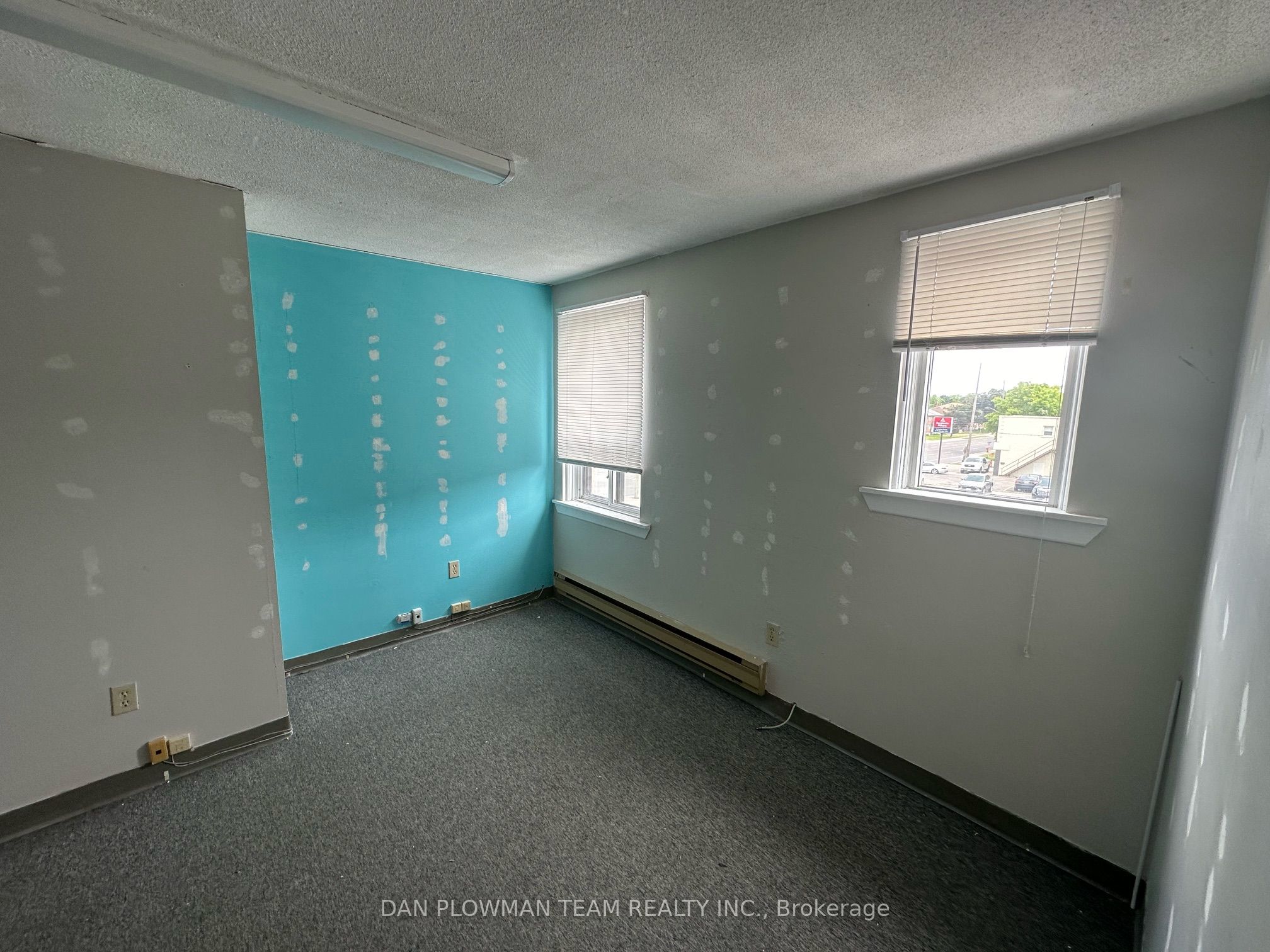 922 Simcoe Street N 203 Property Photo 6