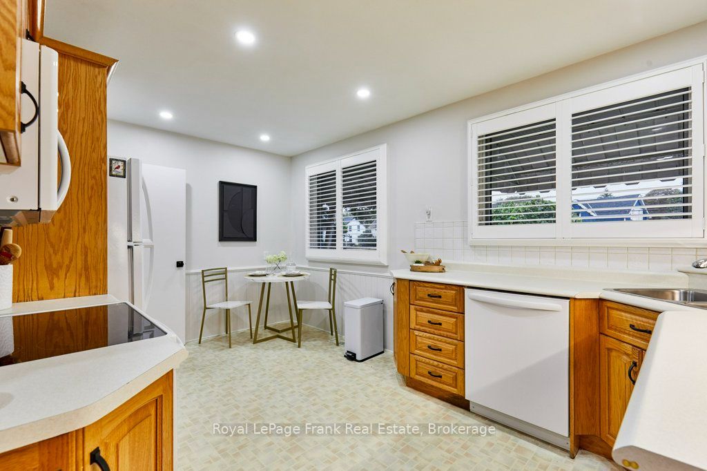 15111 Simcoe Street Property Photo 13