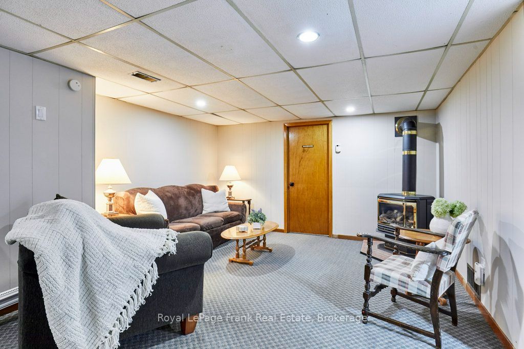 15111 Simcoe Street Property Photo 25