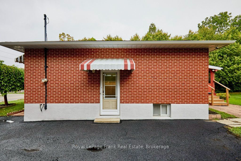 15111 Simcoe Street Property Photo 31