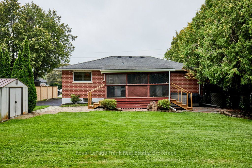 15111 Simcoe Street Property Photo 36