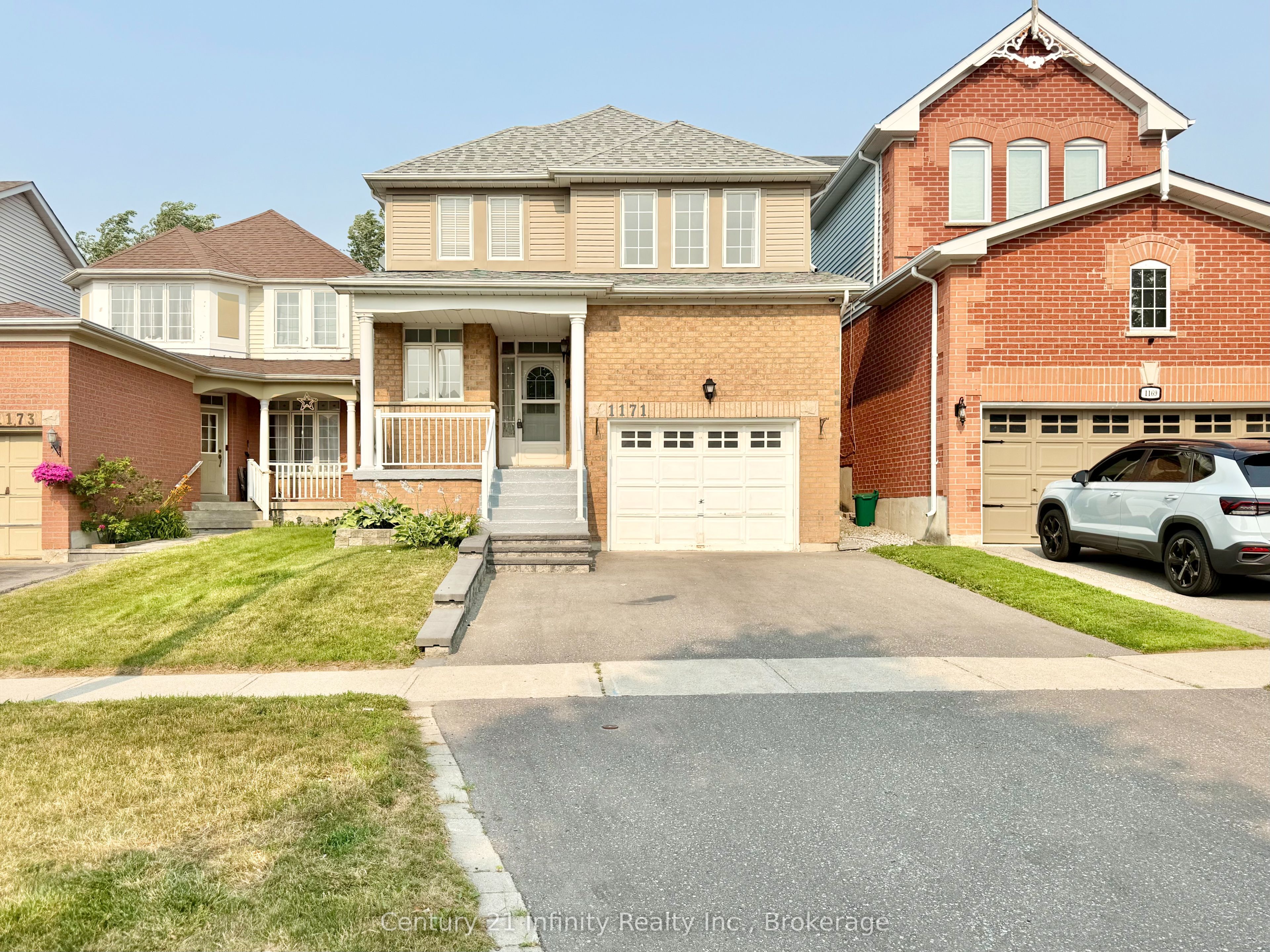 1171 Springbank Drive Property Photo 1