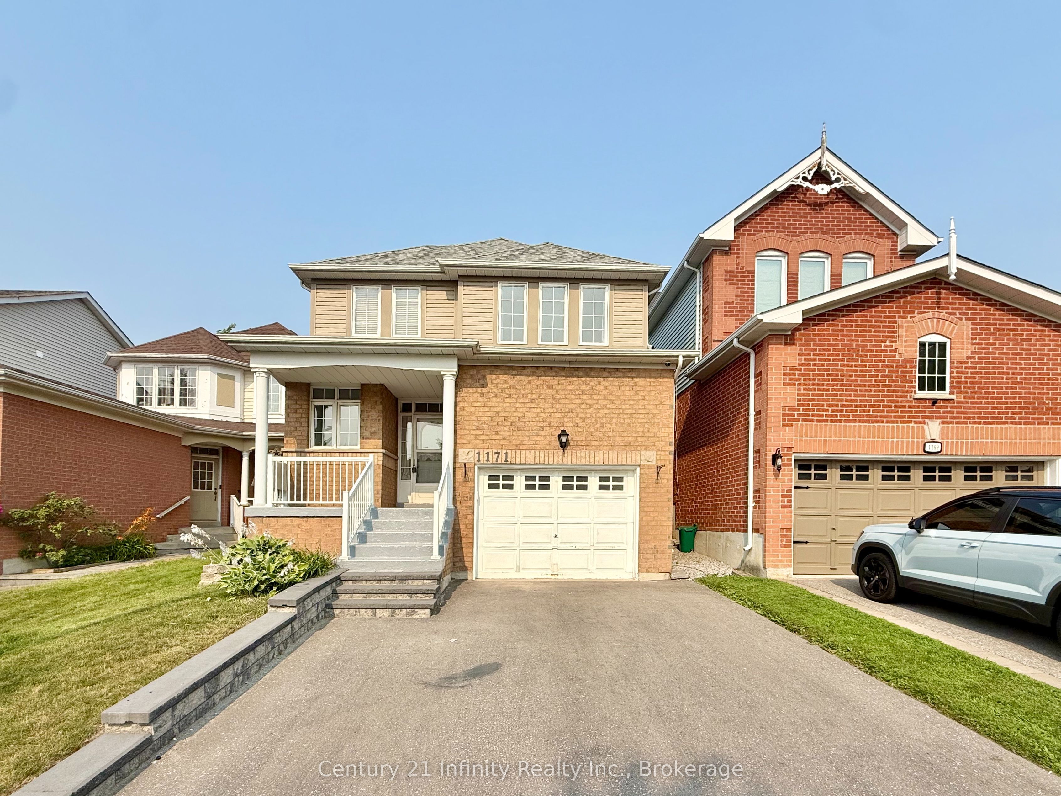 1171 Springbank Drive Property Photo 2