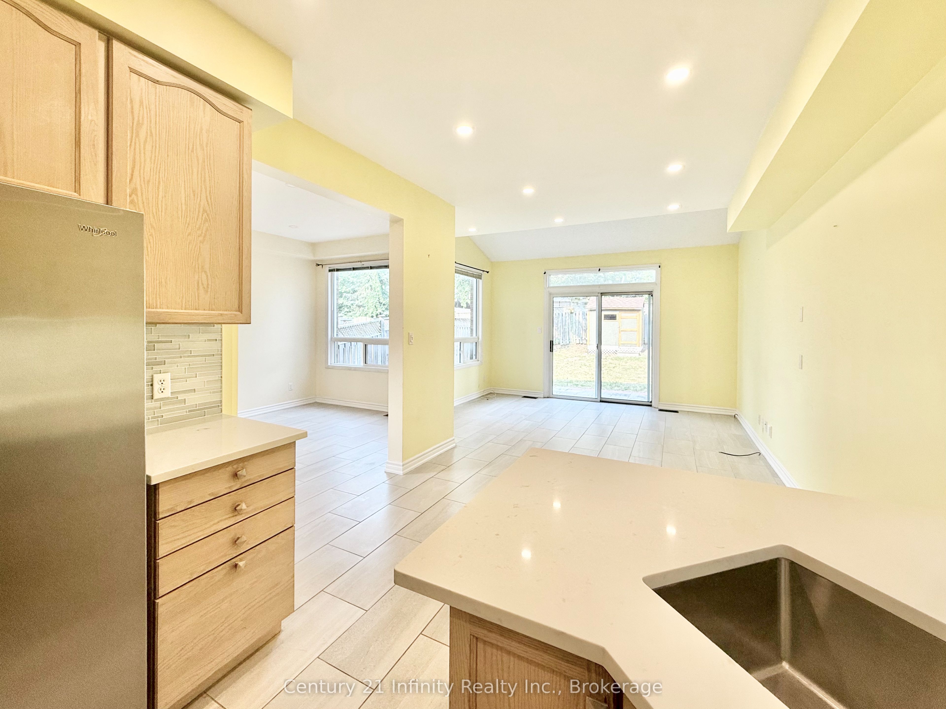1171 Springbank Drive Property Photo 12