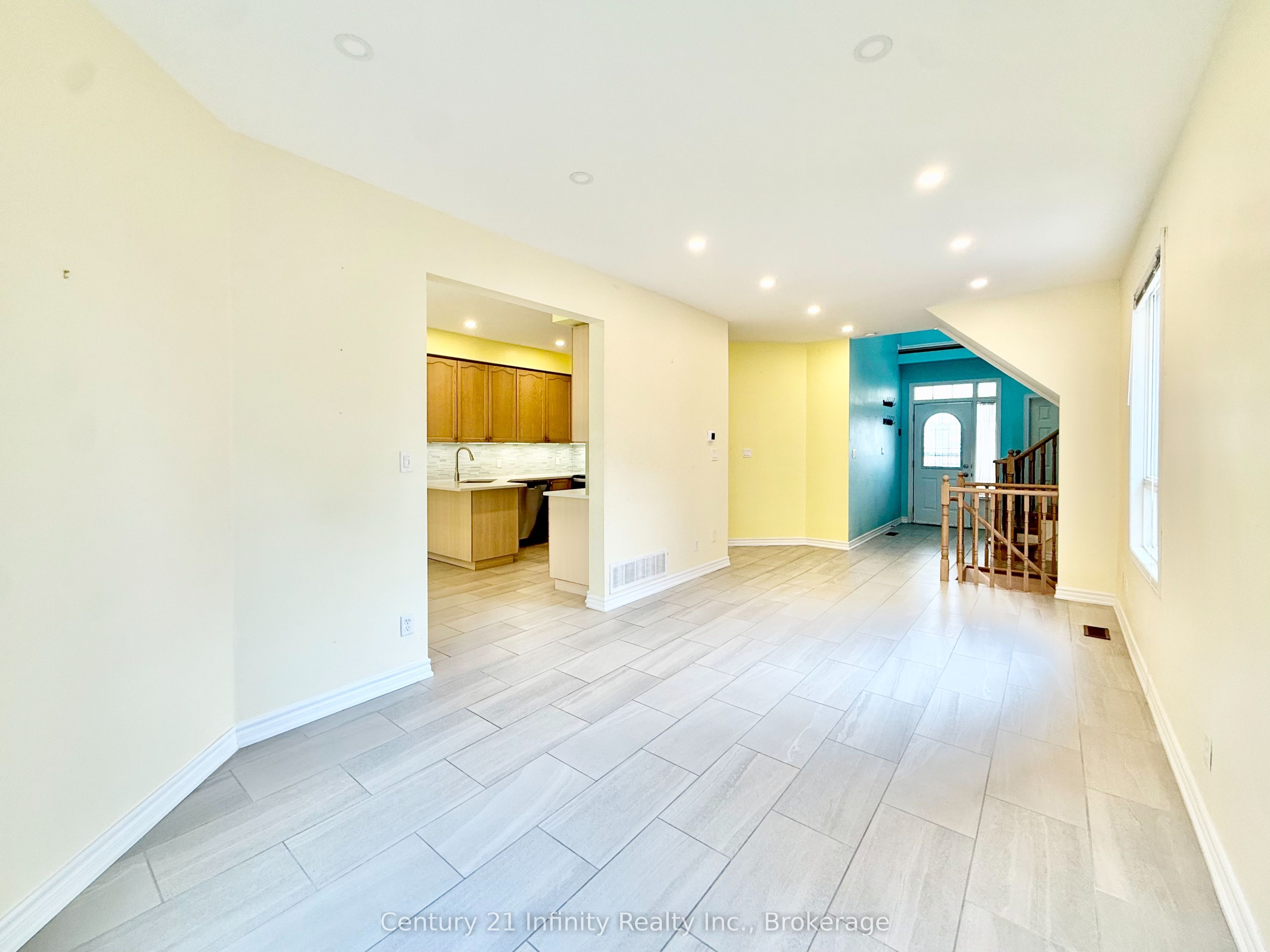 1171 Springbank Drive Property Photo 14