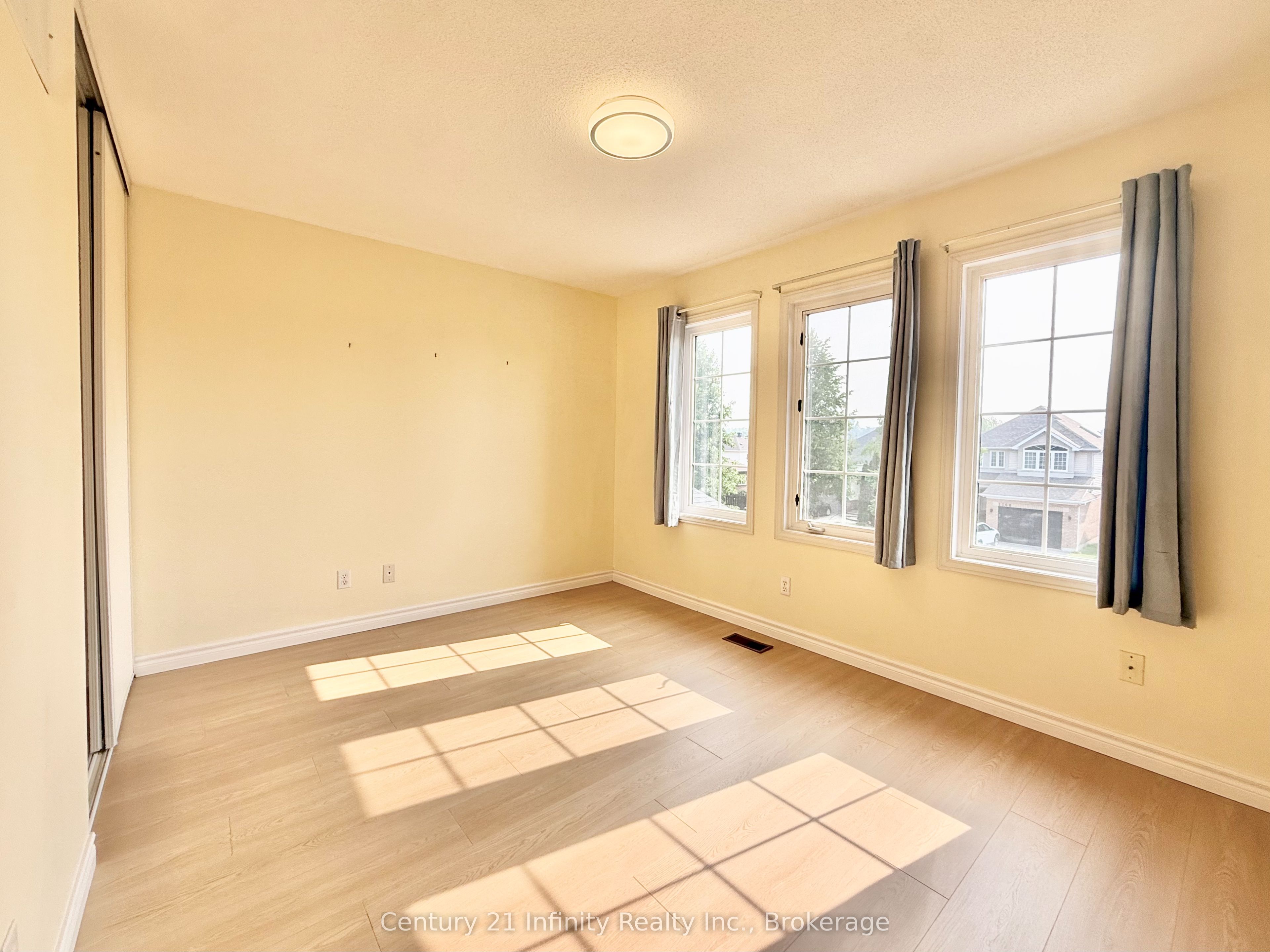 1171 Springbank Drive Property Photo 23