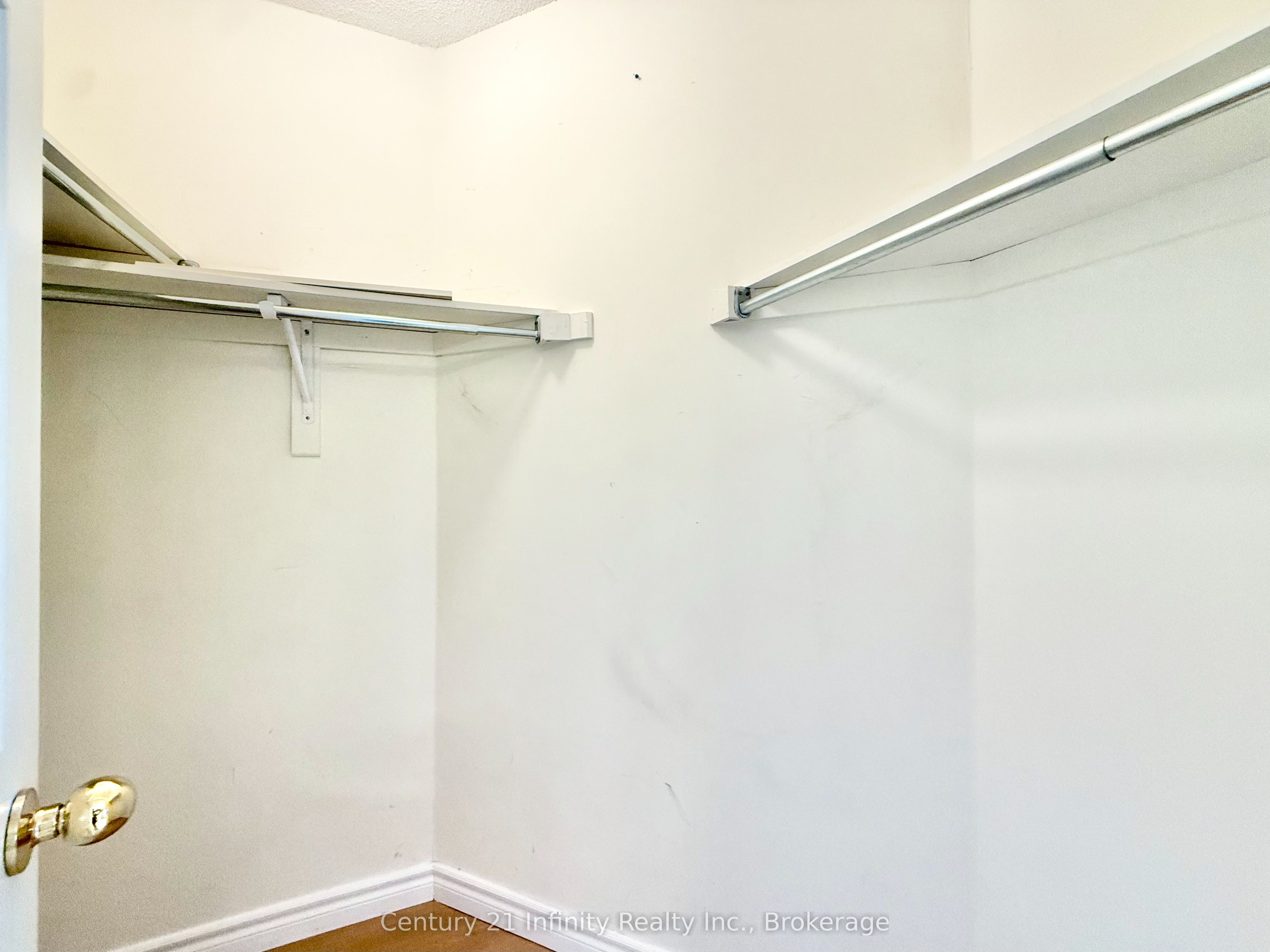 1171 Springbank Drive Property Photo 30