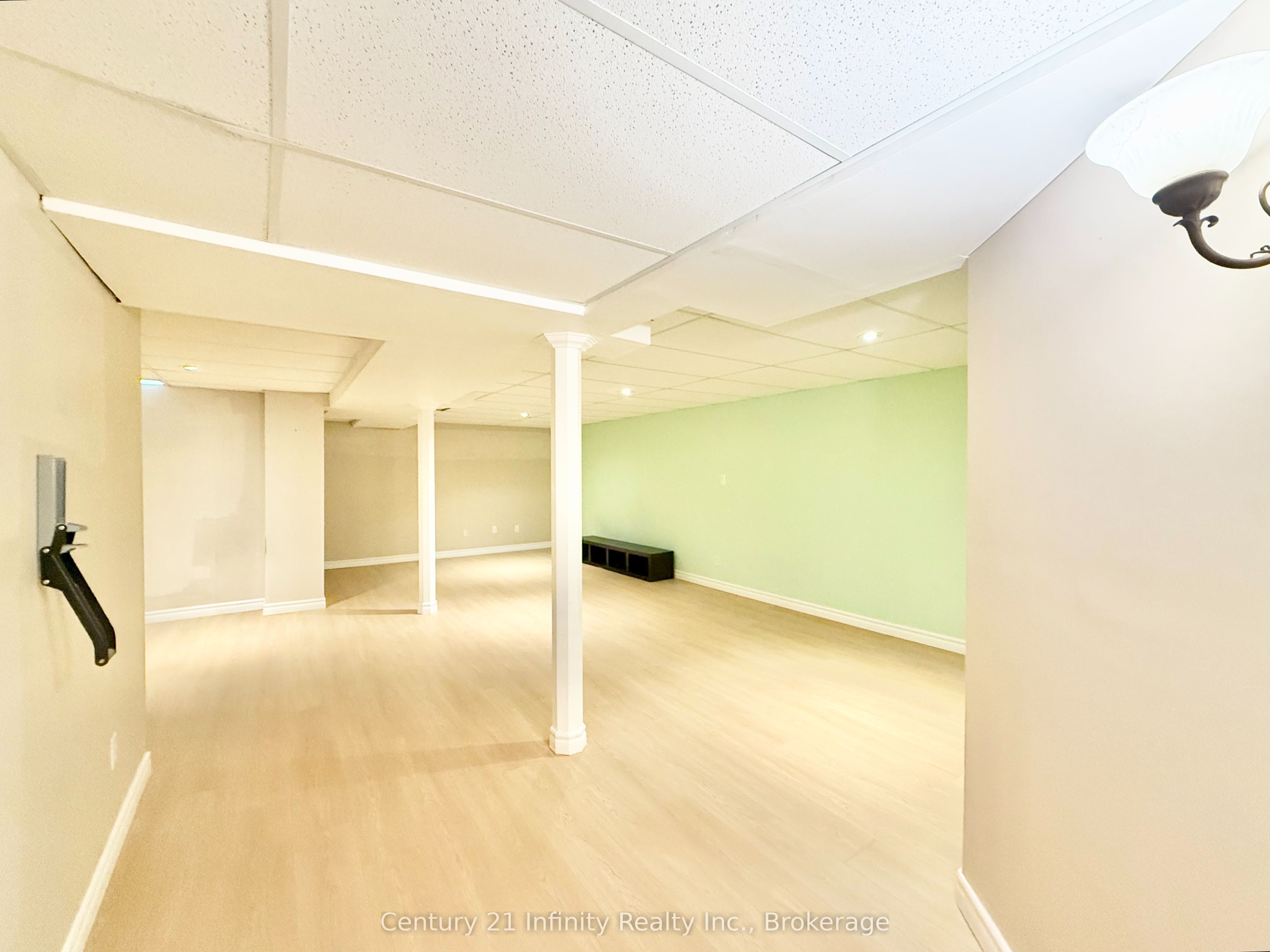 1171 Springbank Drive Property Photo 32
