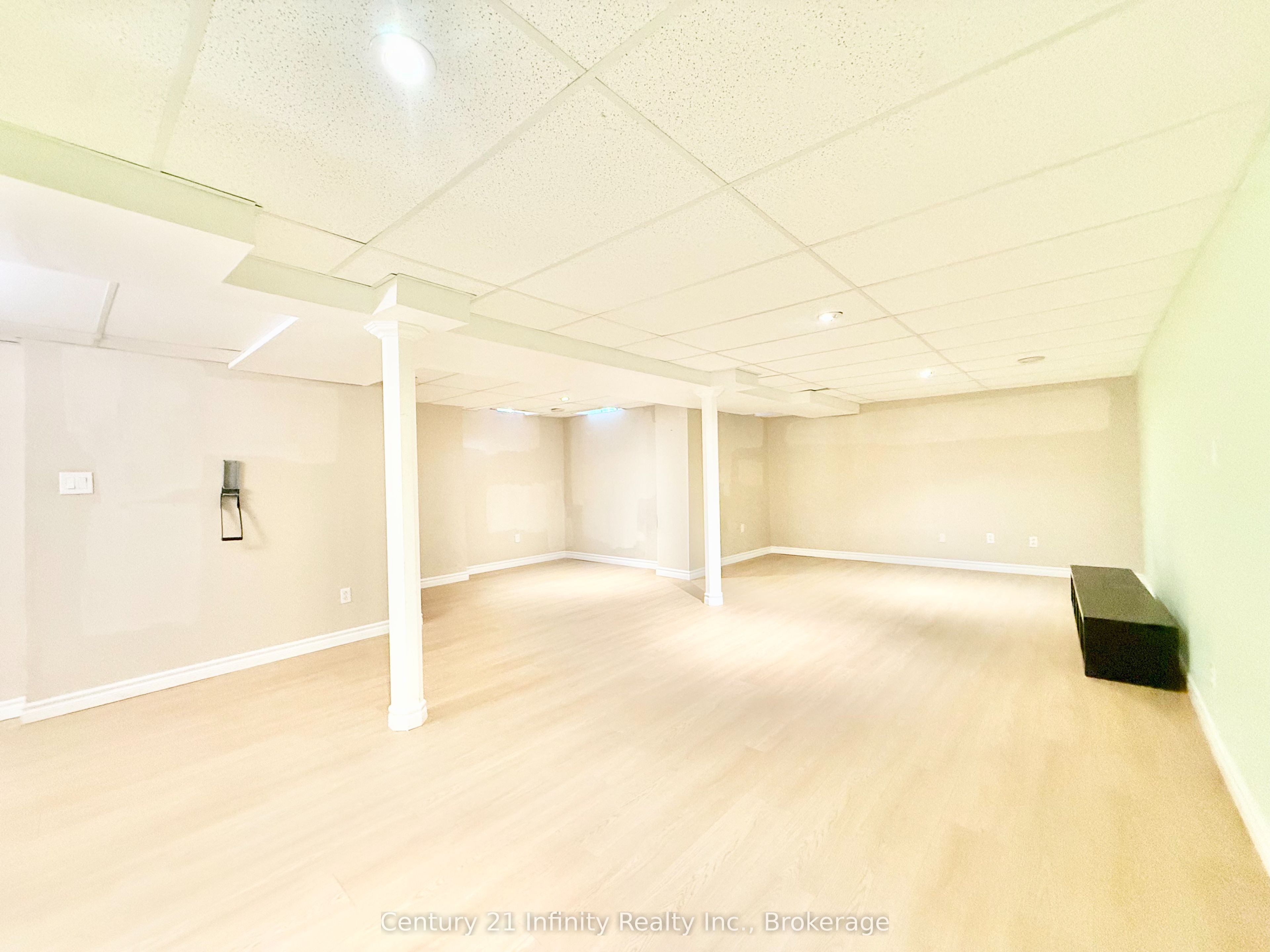 1171 Springbank Drive Property Photo 33