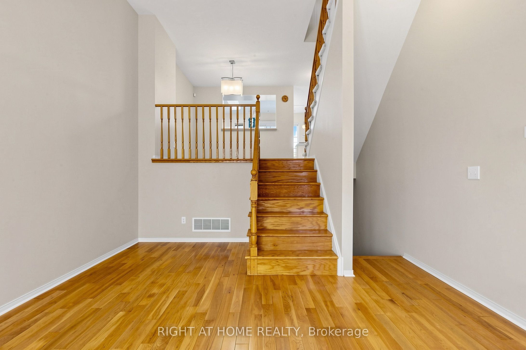 83 Mondeo Drive 130 Property Photo 6
