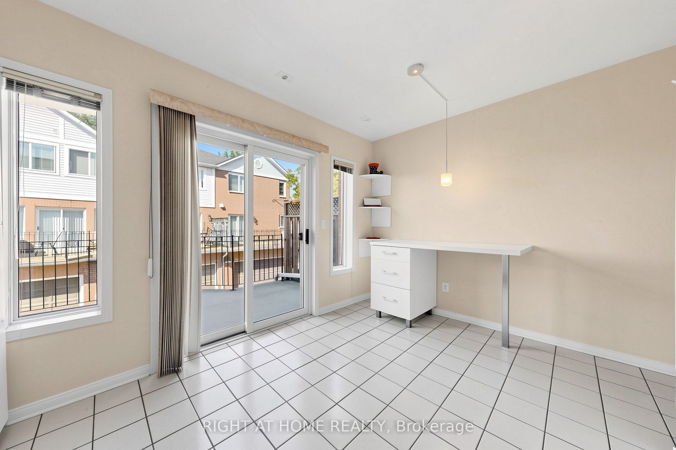 83 Mondeo Drive 130 Property Photo 11