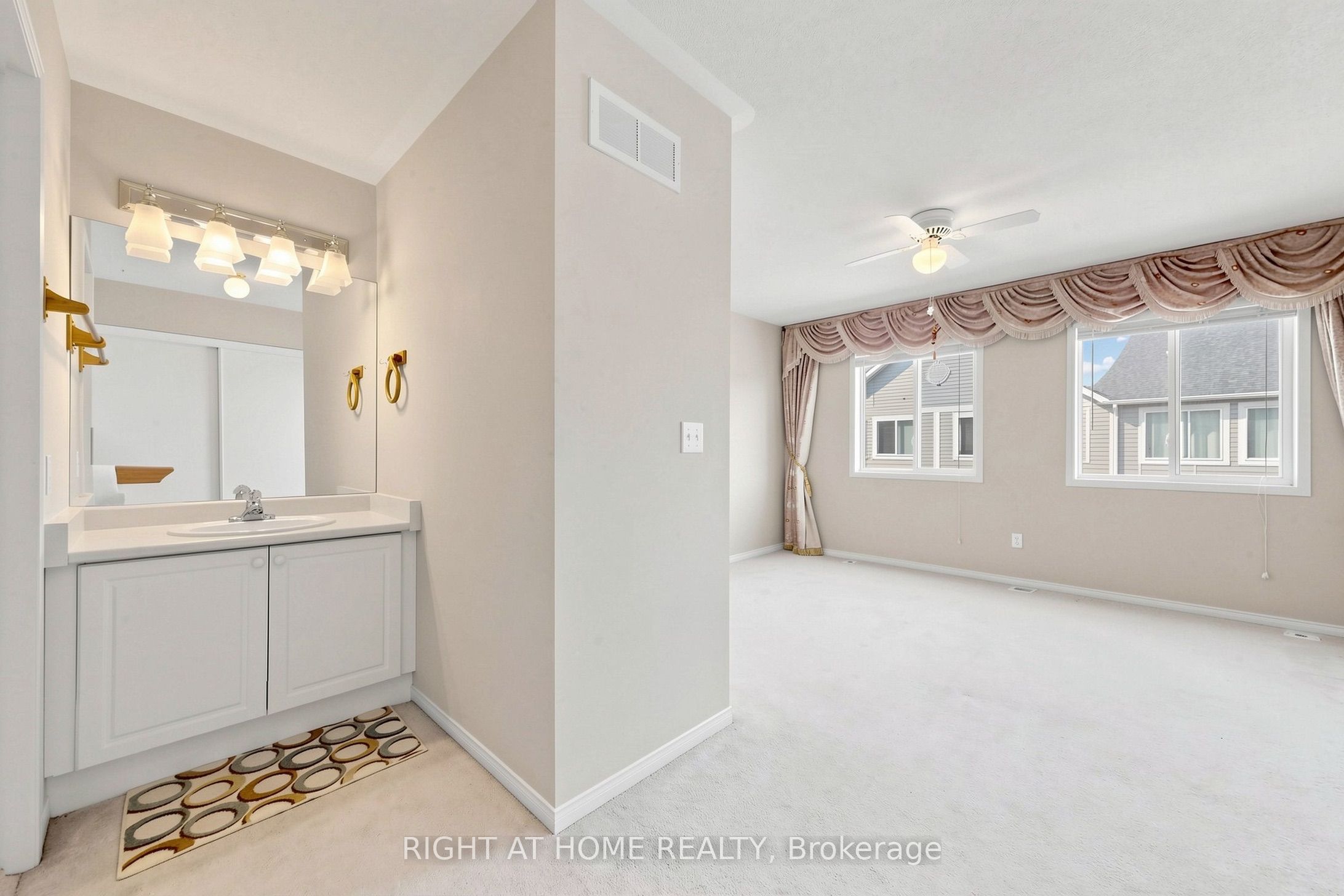 83 Mondeo Drive 130 Property Photo 15