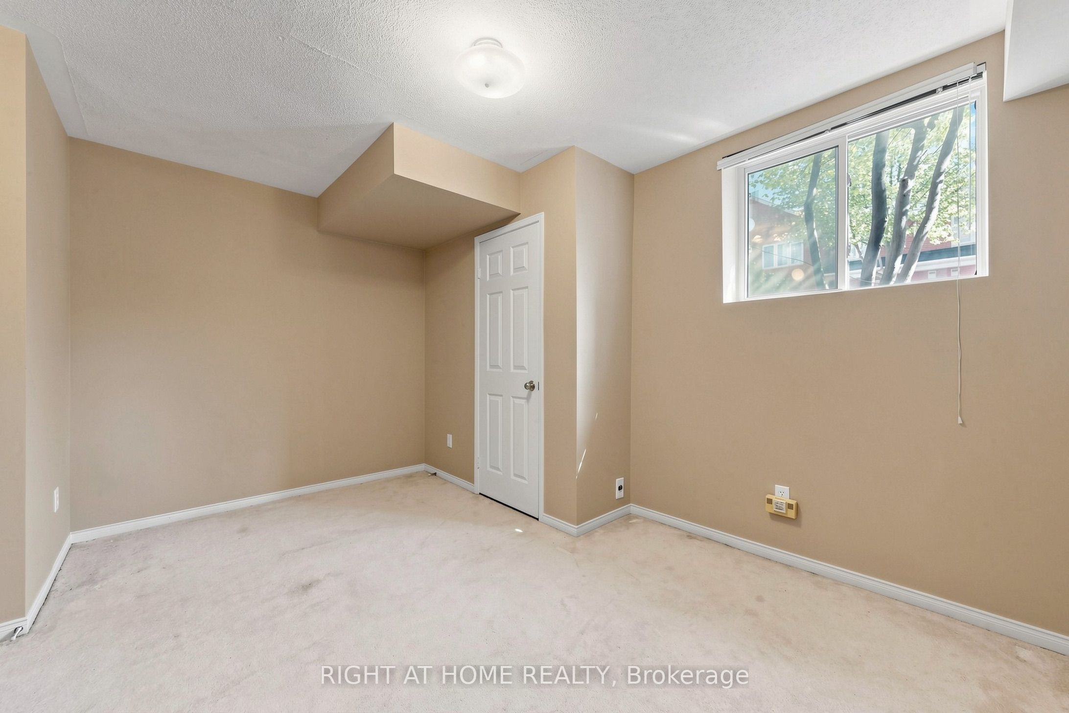 83 Mondeo Drive 130 Property Photo 23