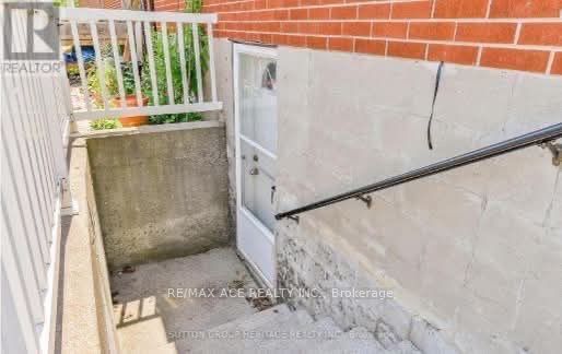 127 Poplar Road Bsmt Property Photo 3