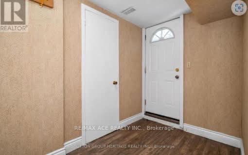 127 Poplar Road Bsmt Property Photo 4