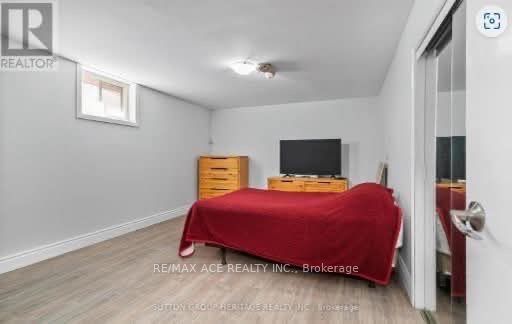 127 Poplar Road Bsmt Property Photo 8