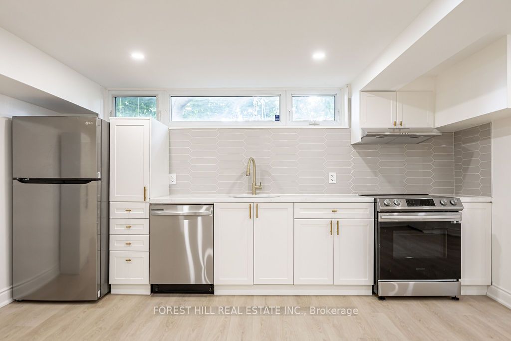 63 Burcher Road Lower Property Photo 3