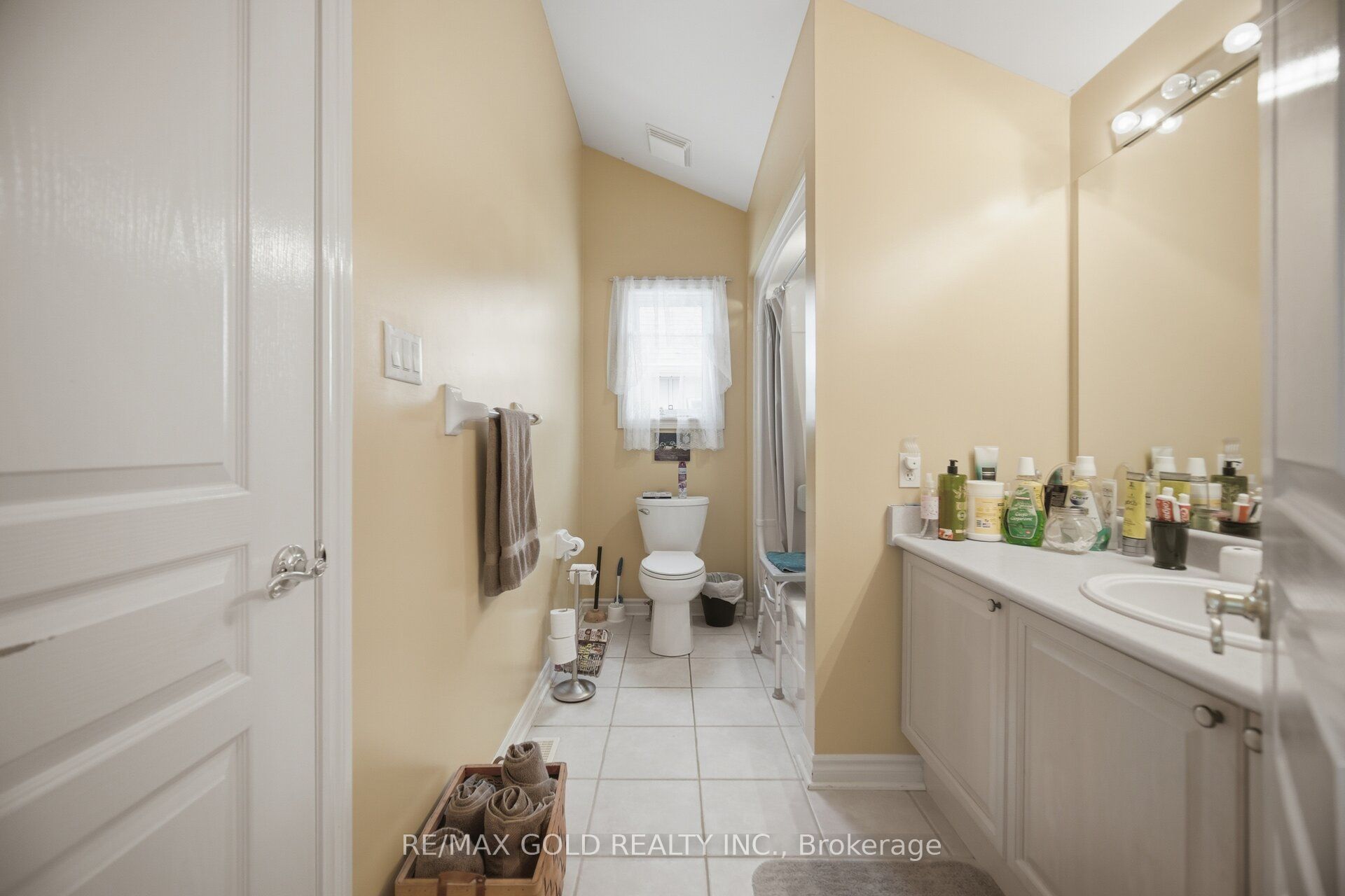 2 Sprucewood Crescent Property Photo 30