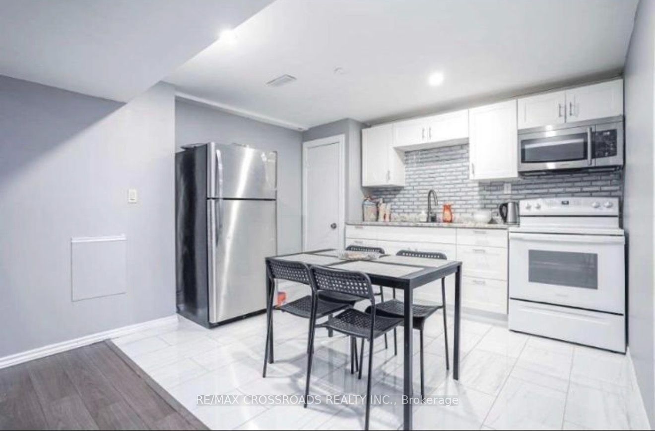 98 Kirby Crescent Property Photo 3