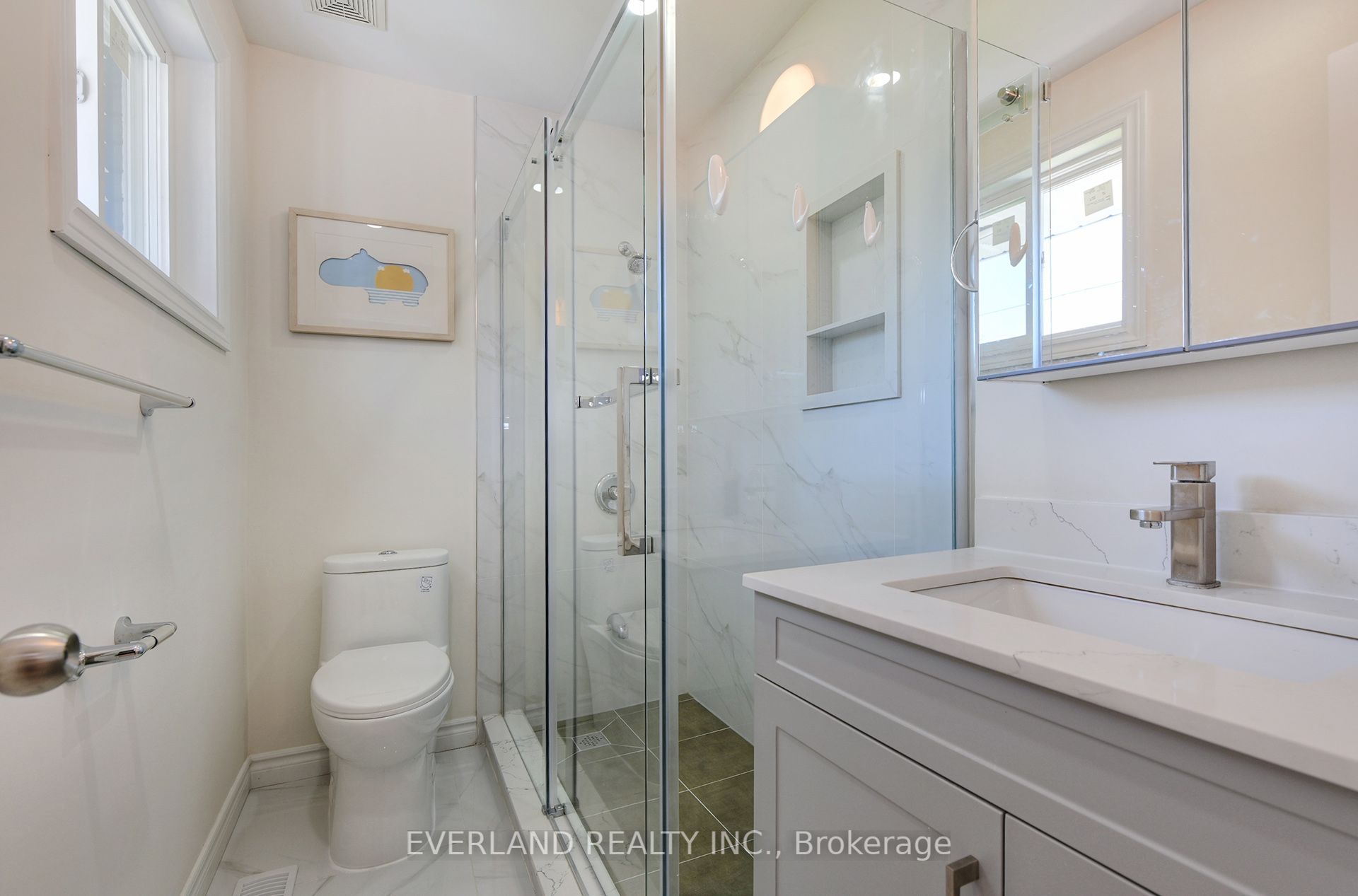 52 Fairglen Avenue Property Photo 4