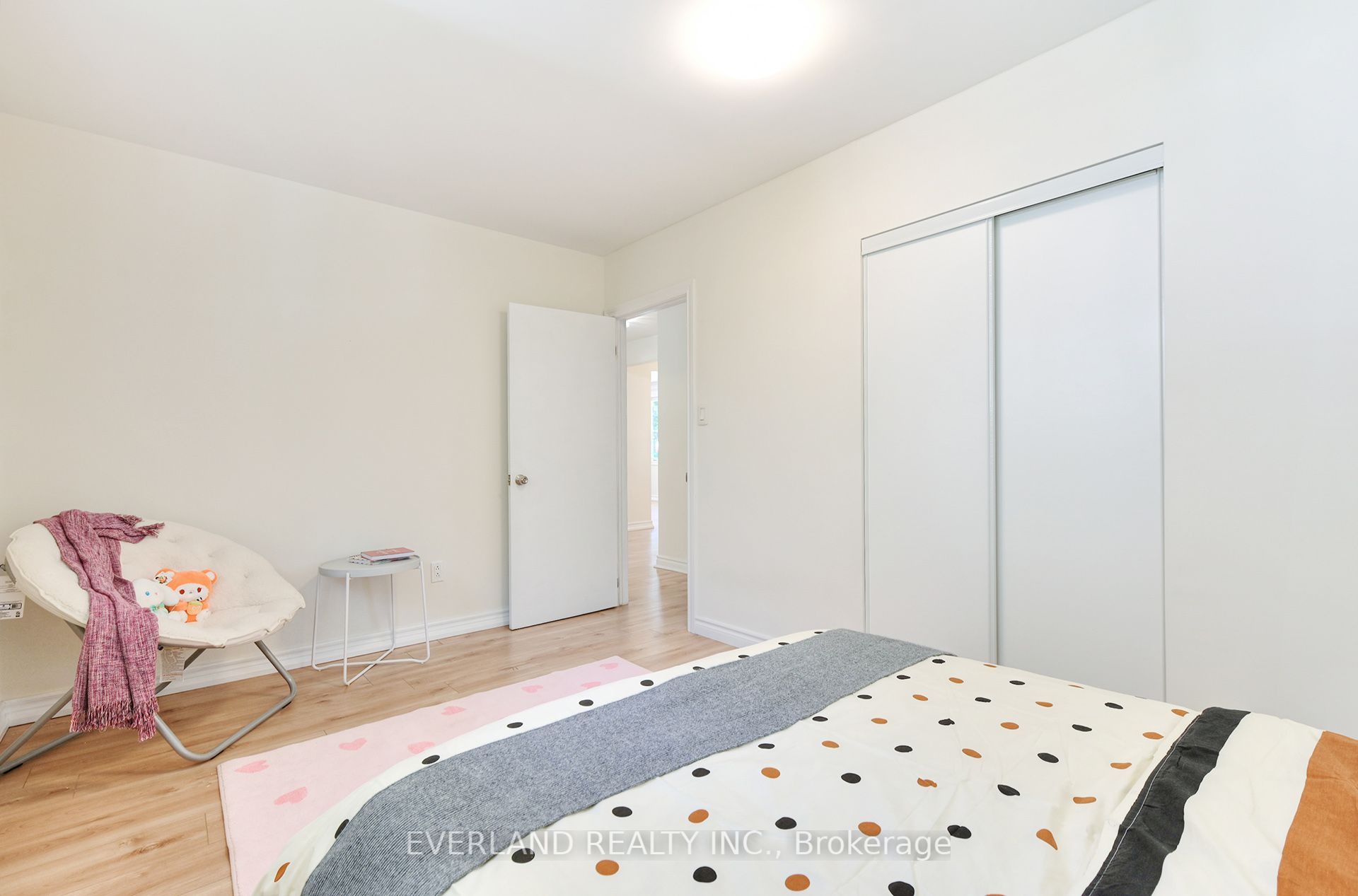 52 Fairglen Avenue Property Photo 18