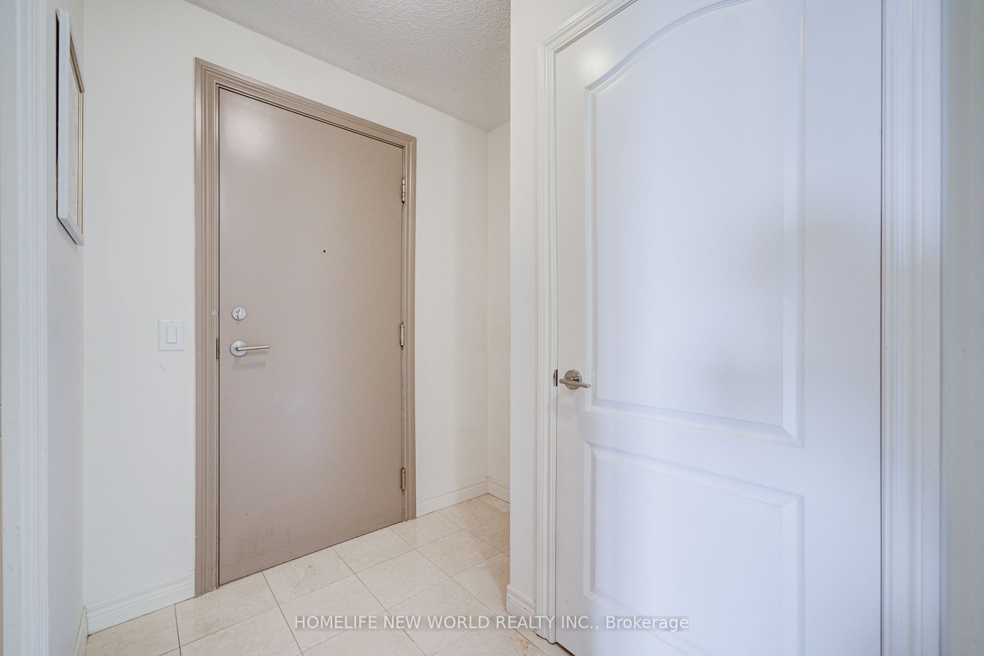 60 Town Centre Court 2807 Property Photo 9