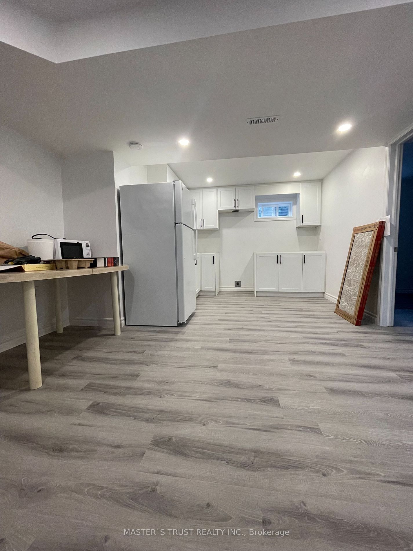 110 Placentia Boulevard Bsmt Property Photo 2