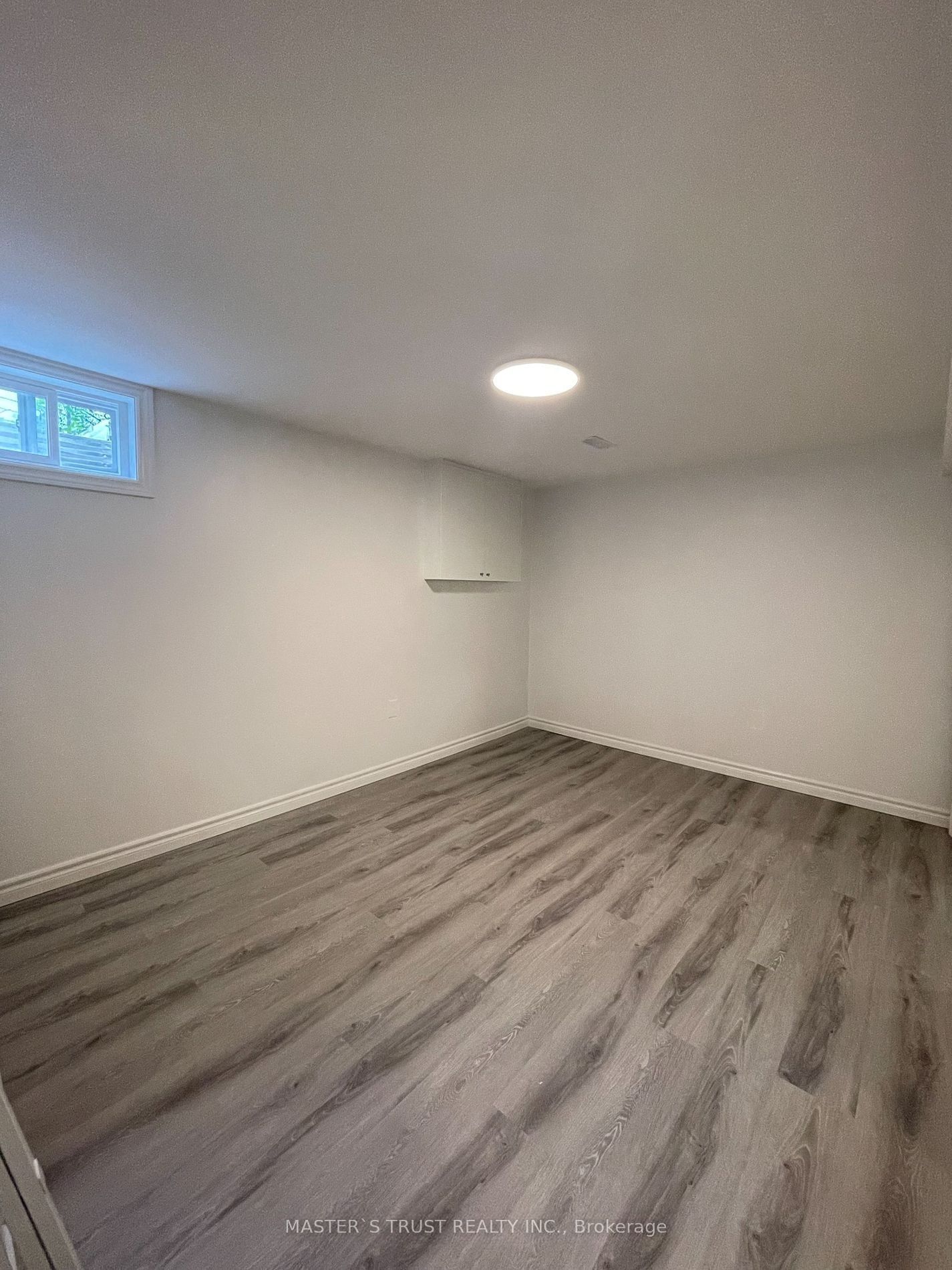 110 Placentia Boulevard Bsmt Property Photo 3
