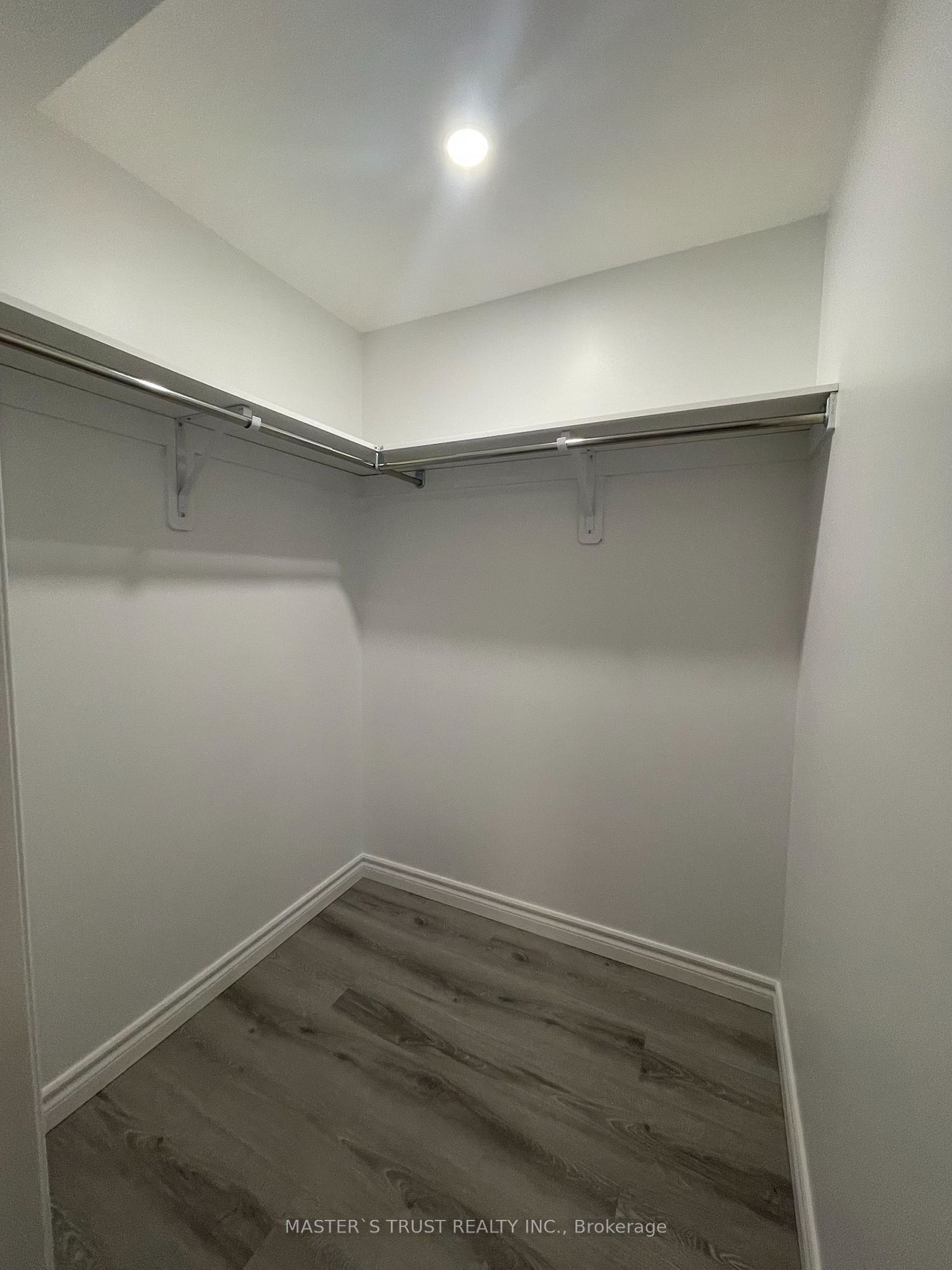 110 Placentia Boulevard Bsmt Property Photo 4