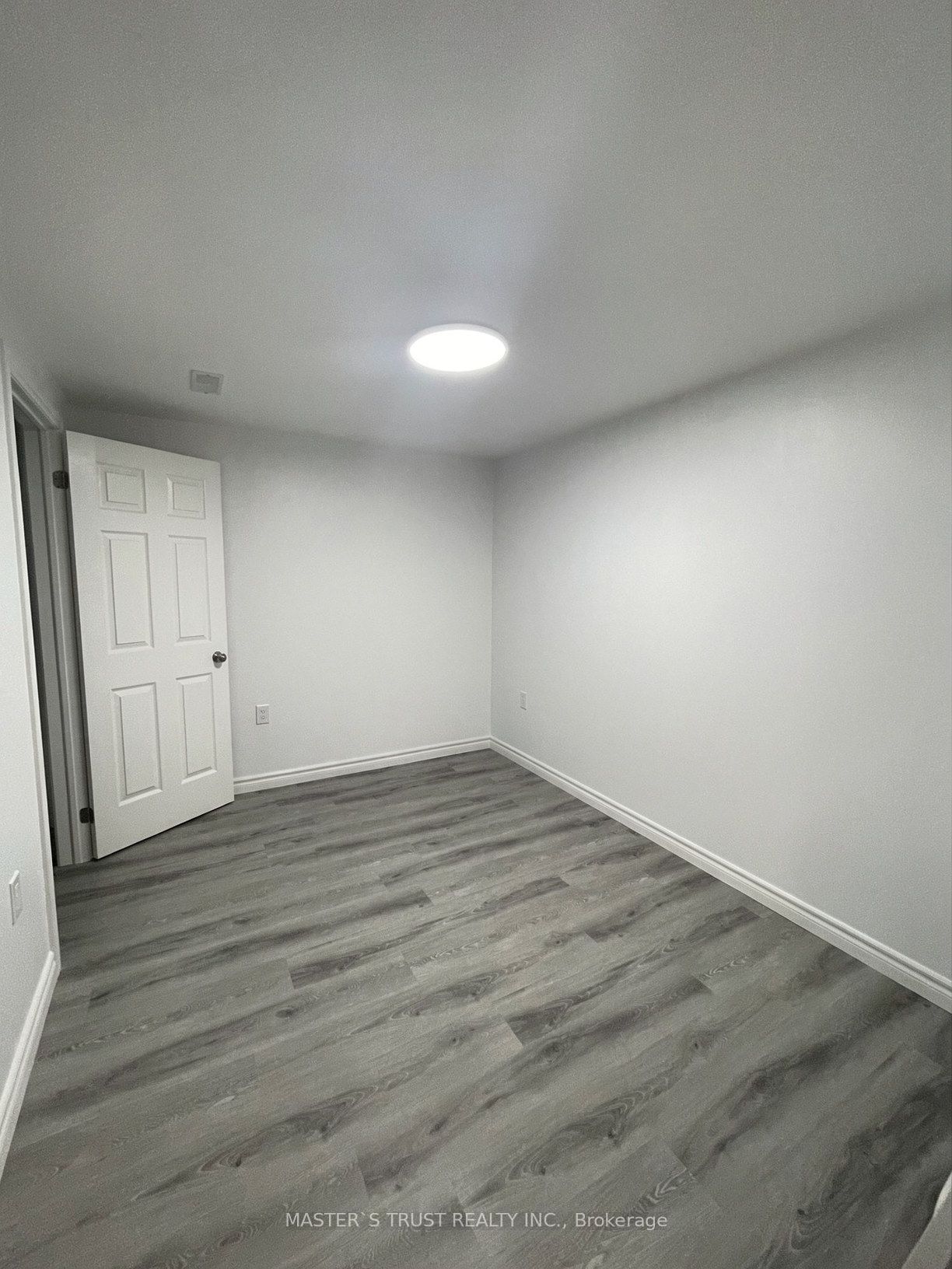 110 Placentia Boulevard Bsmt Property Photo 6