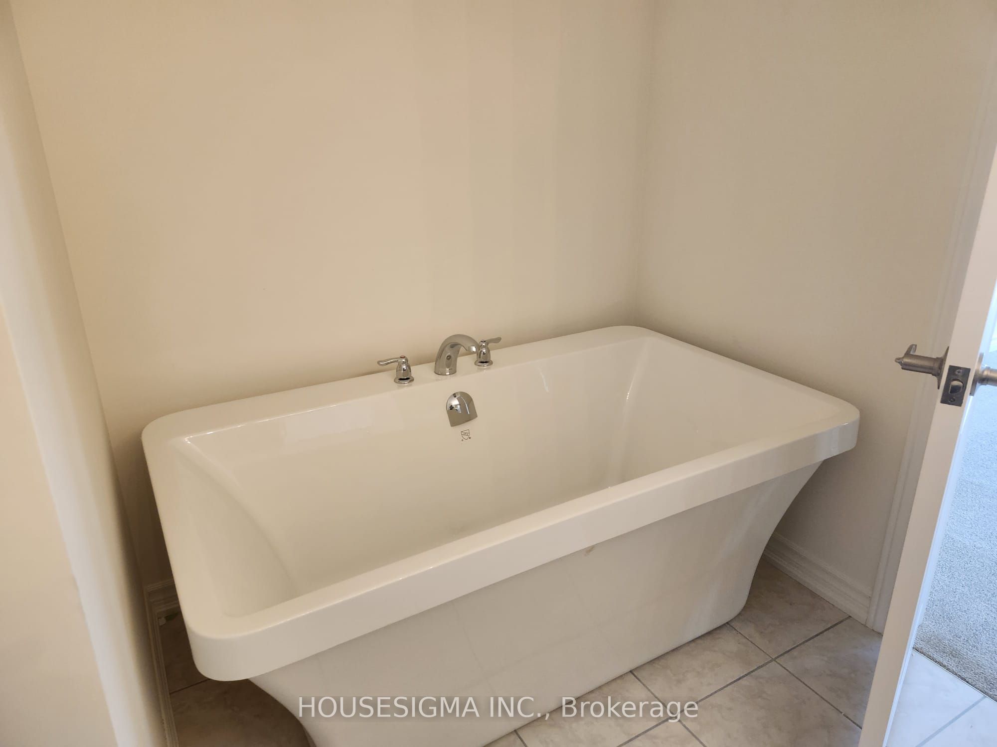 2988 Zenith Parkway Property Photo 29