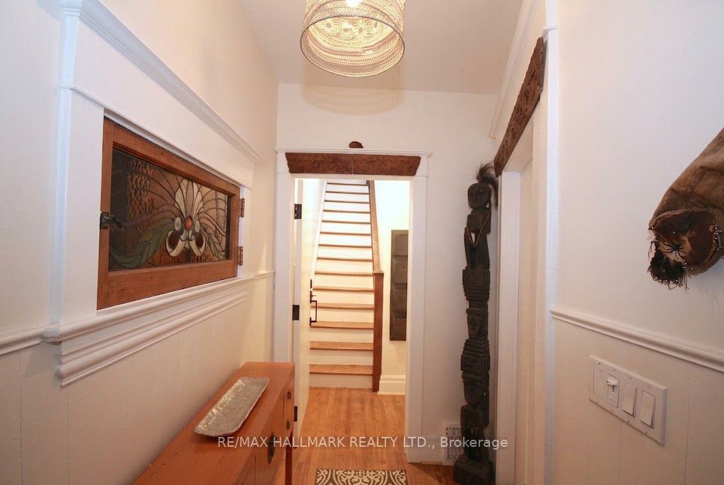 91 Ivy Avenue Upper Property Photo 4