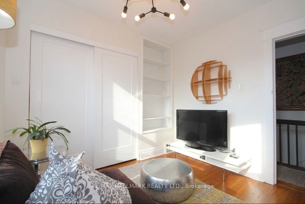 91 Ivy Avenue Upper Property Photo 10