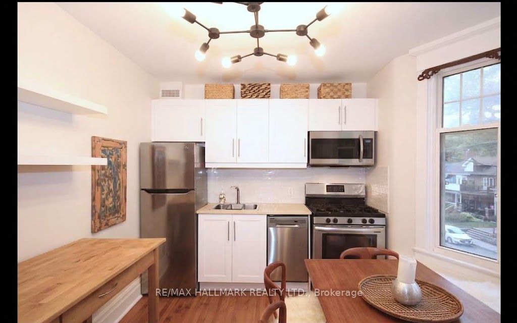 91 Ivy Avenue Upper Property Photo 16