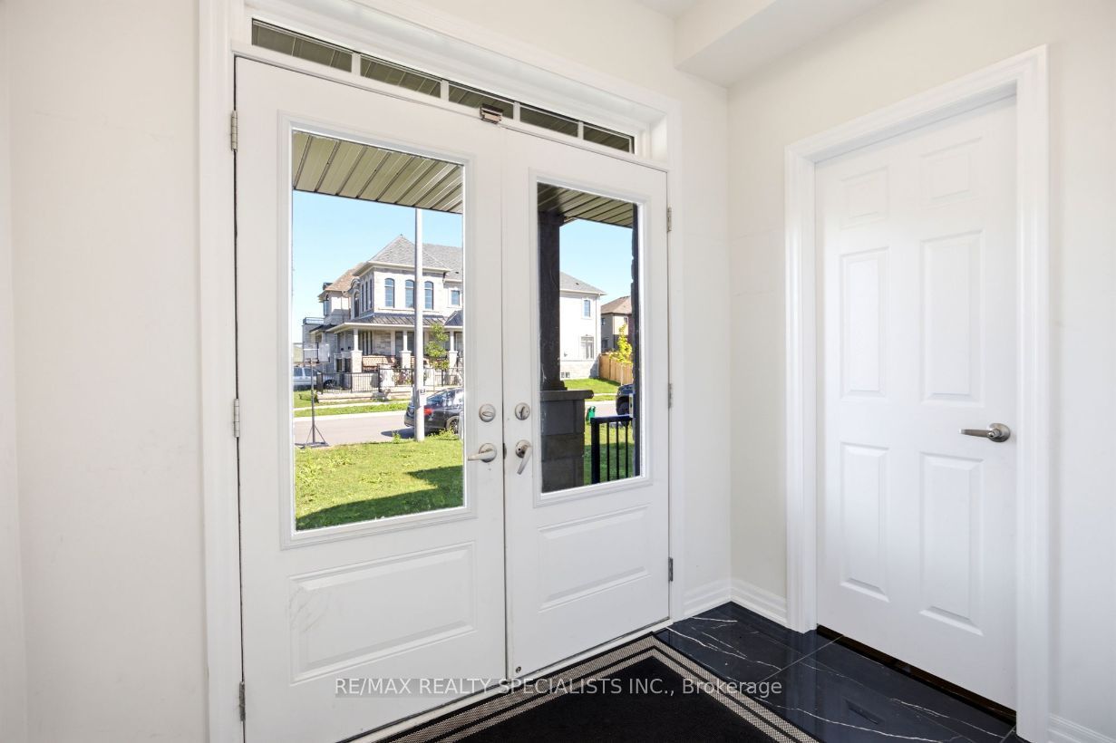 27 Salmon Crescent Property Photo 4