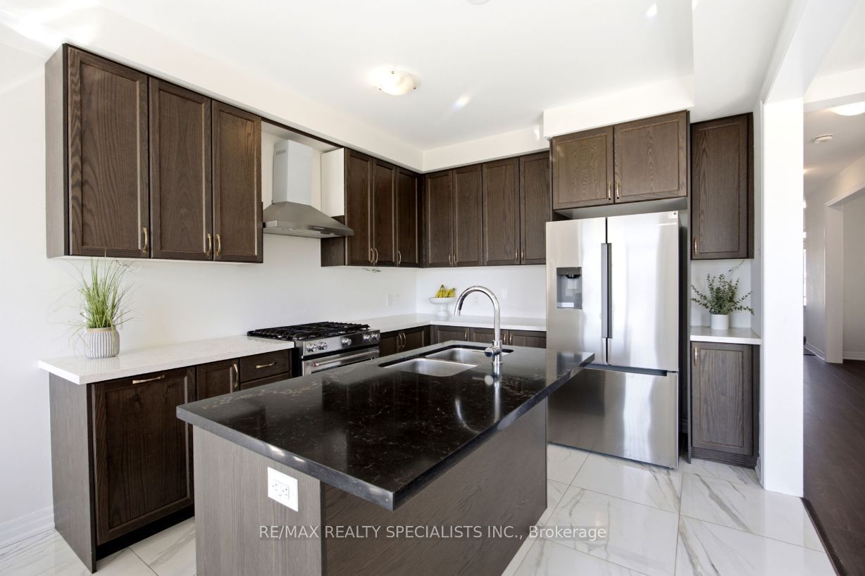 27 Salmon Crescent Property Photo 17