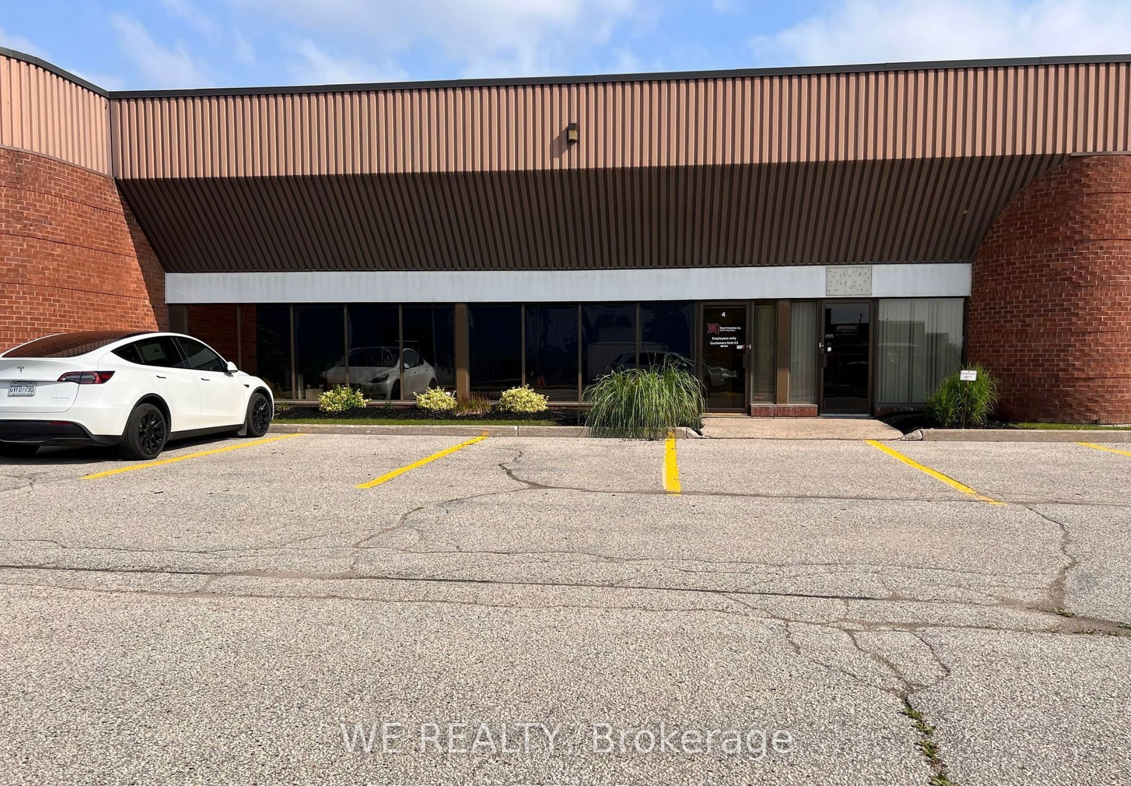1175 Squires Beach Road Unit 4 Property Photo 1