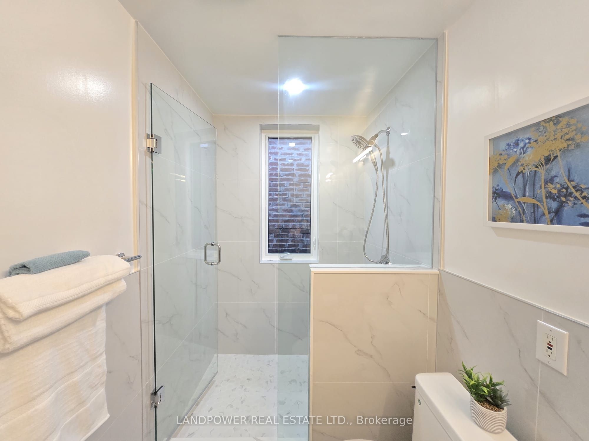 221 Riverdale Avenue Property Photo 28