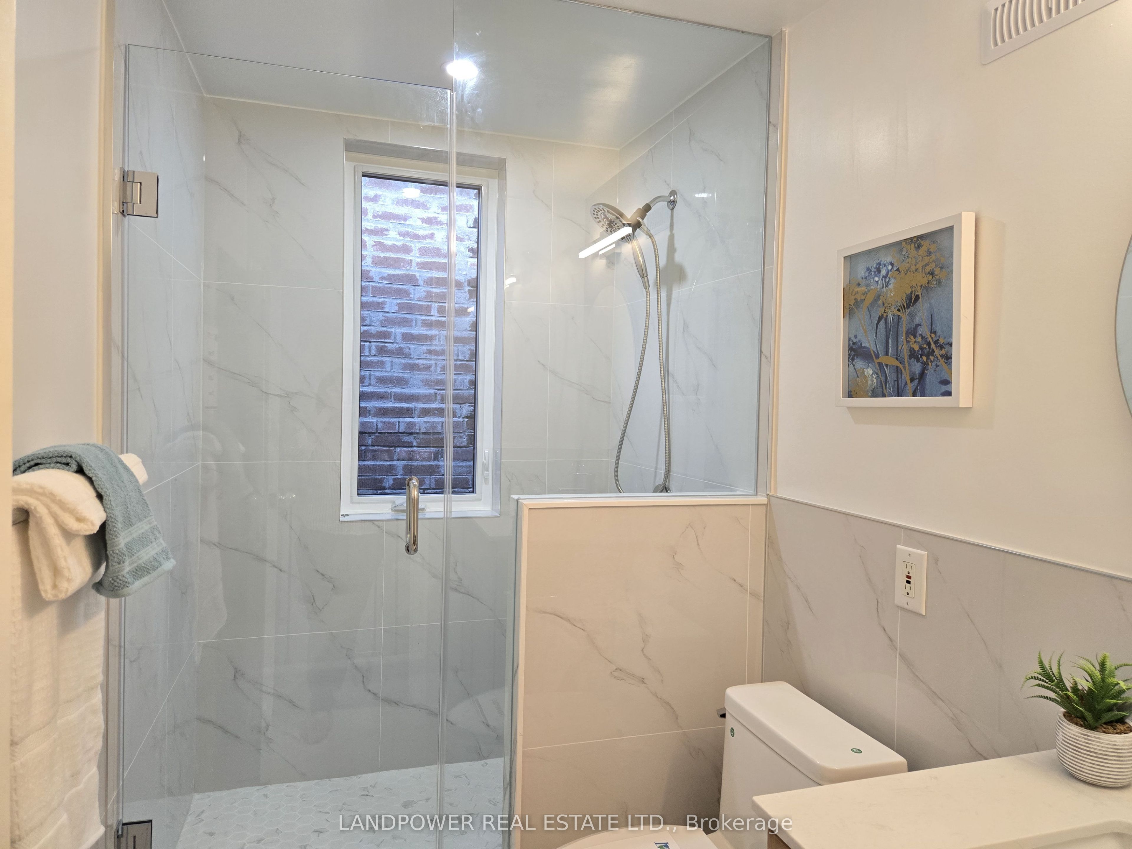 221 Riverdale Avenue Property Photo 31
