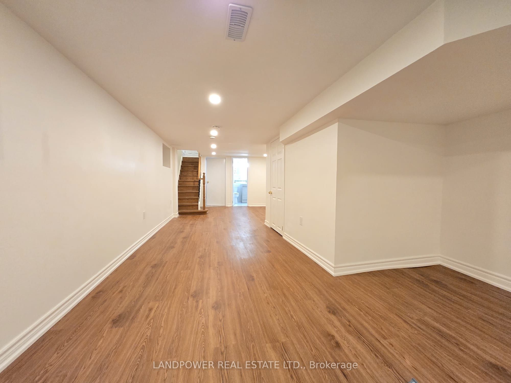 221 Riverdale Avenue Property Photo 32