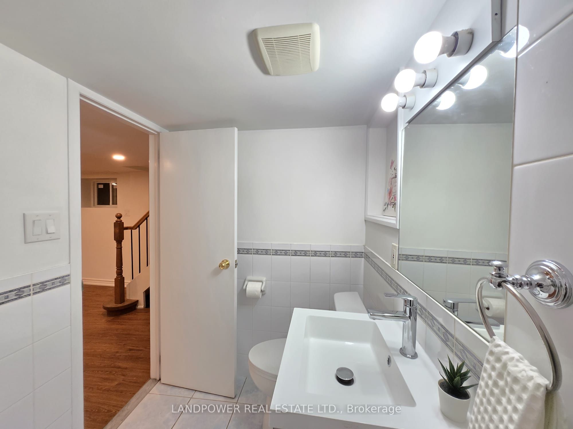 221 Riverdale Avenue Property Photo 36
