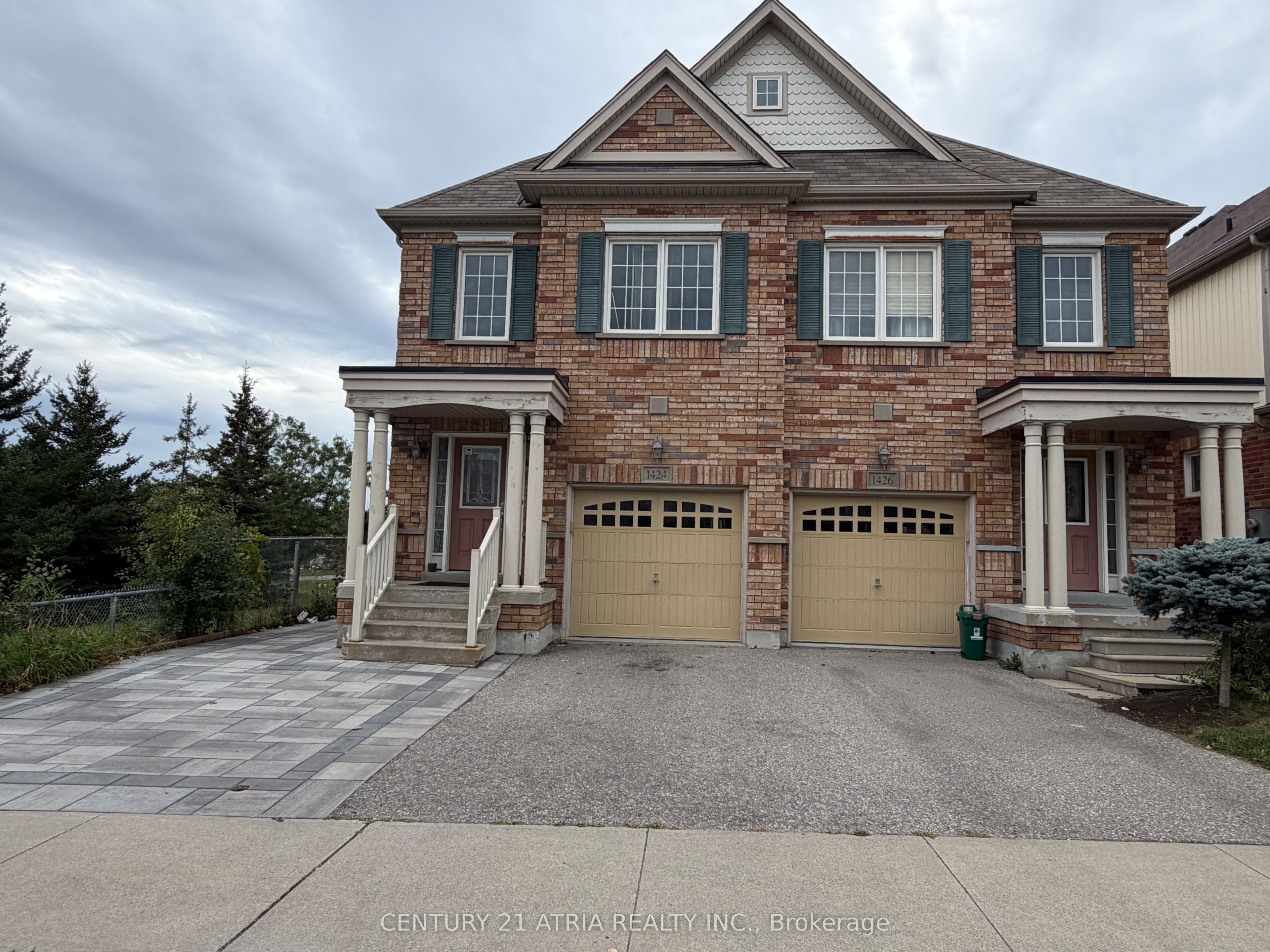 1424 Rennie Street Property Photo 1