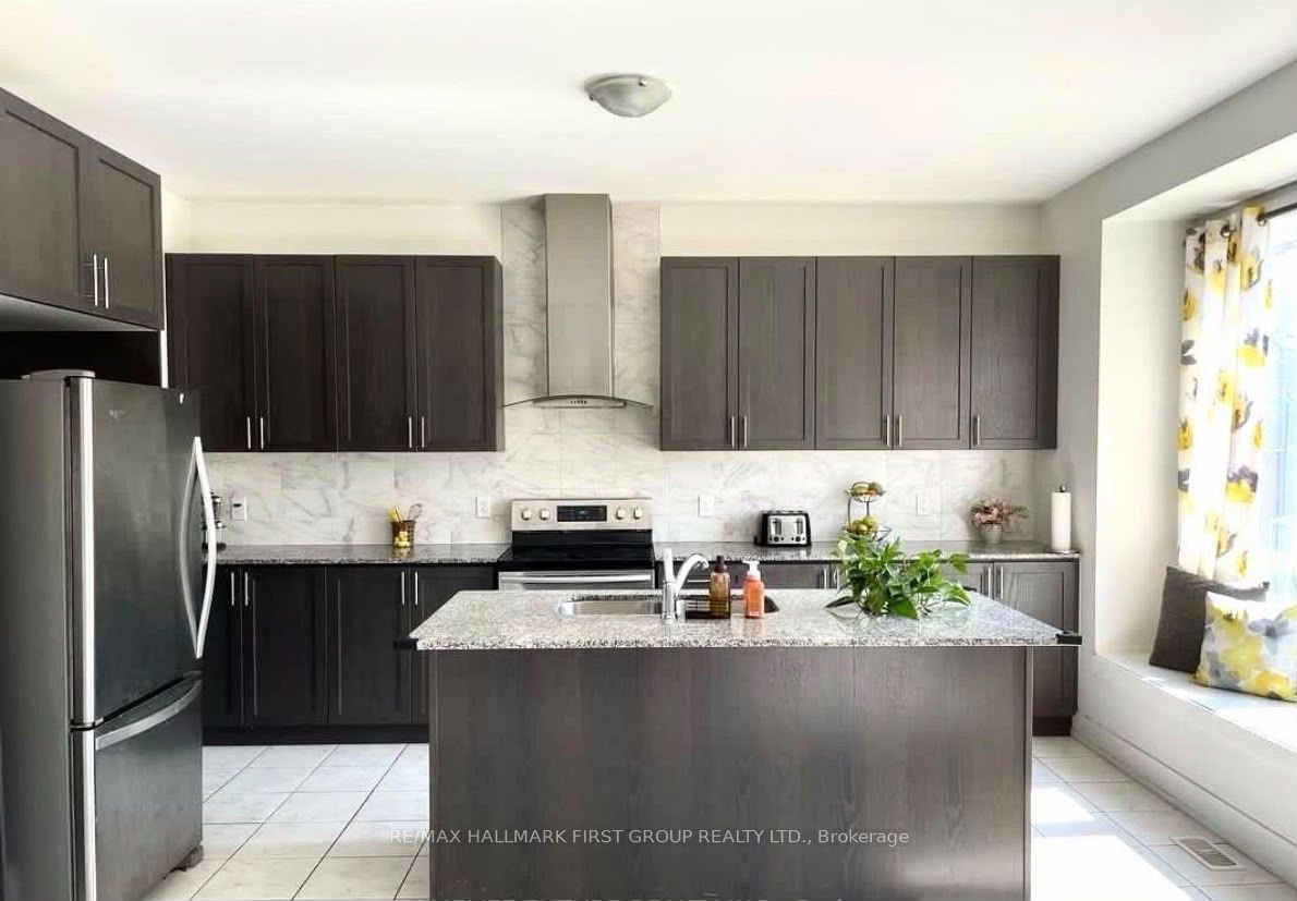 17 Micklefield Avenue Property Photo 2