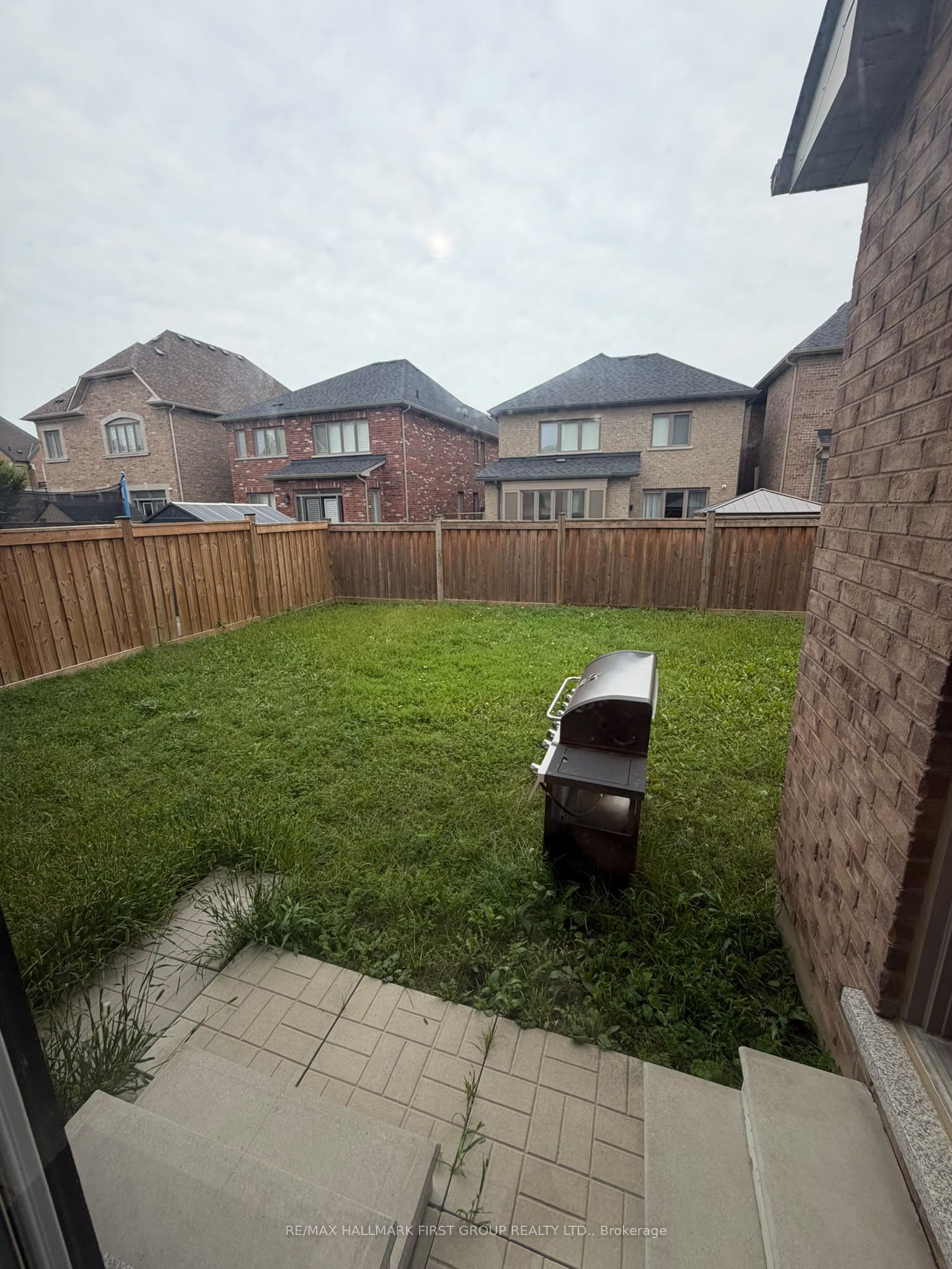 17 Micklefield Avenue Property Photo 3