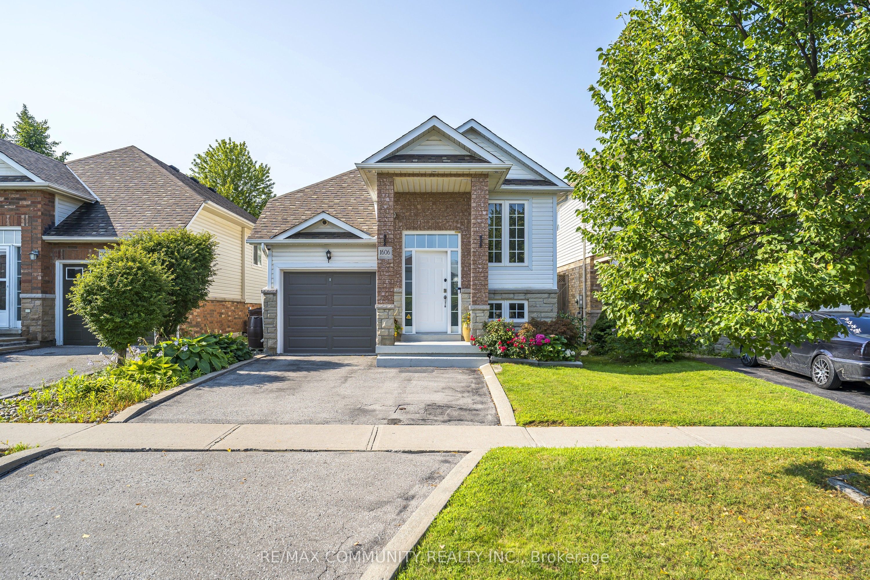 1606 Whitestone Drive Property Photo 1