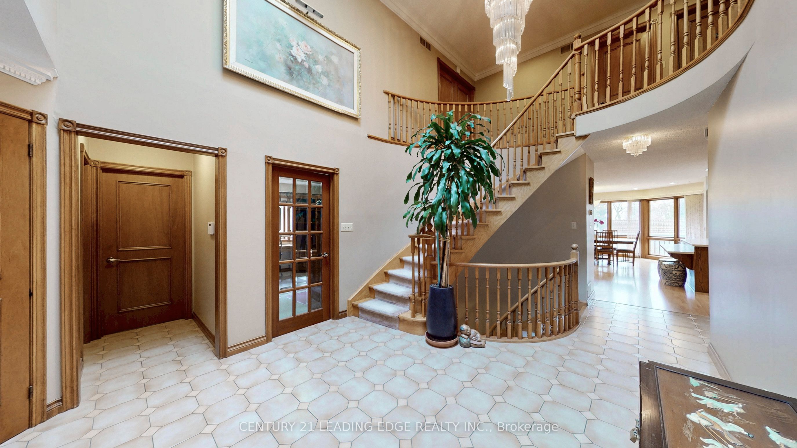 1127 Oshawa Boulevard N Property Photo 5