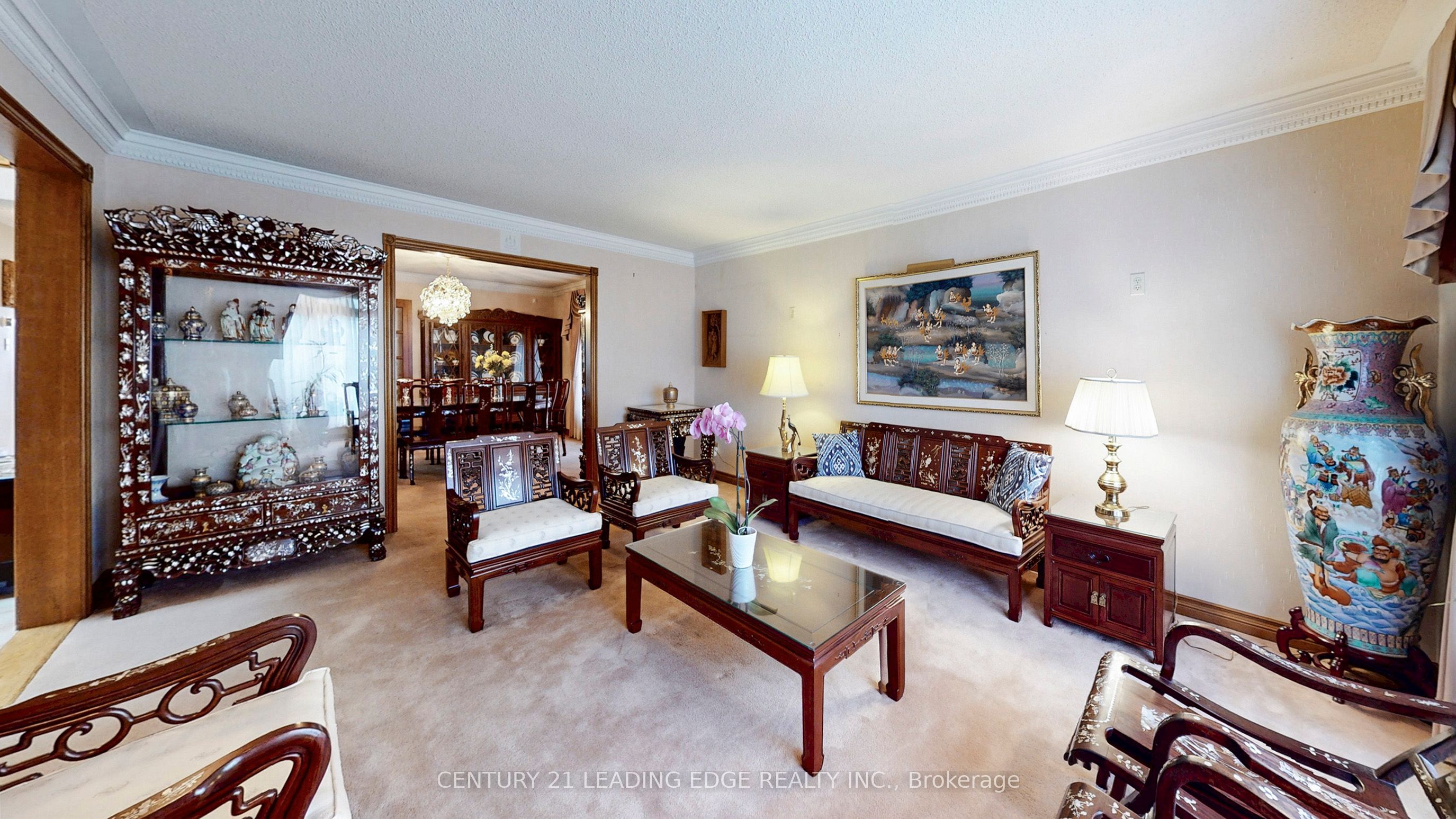 1127 Oshawa Boulevard N Property Photo 8