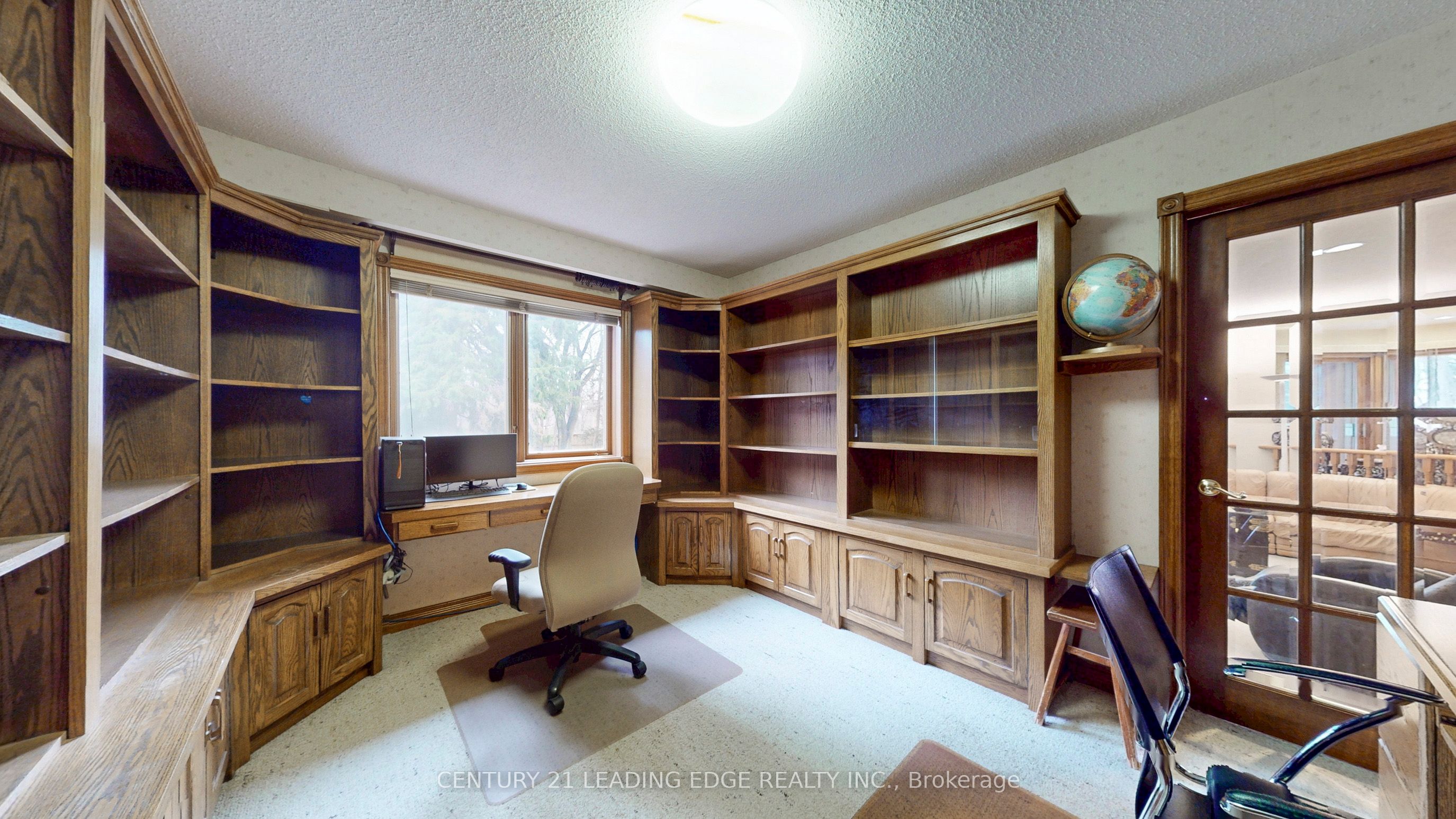 1127 Oshawa Boulevard N Property Photo 11