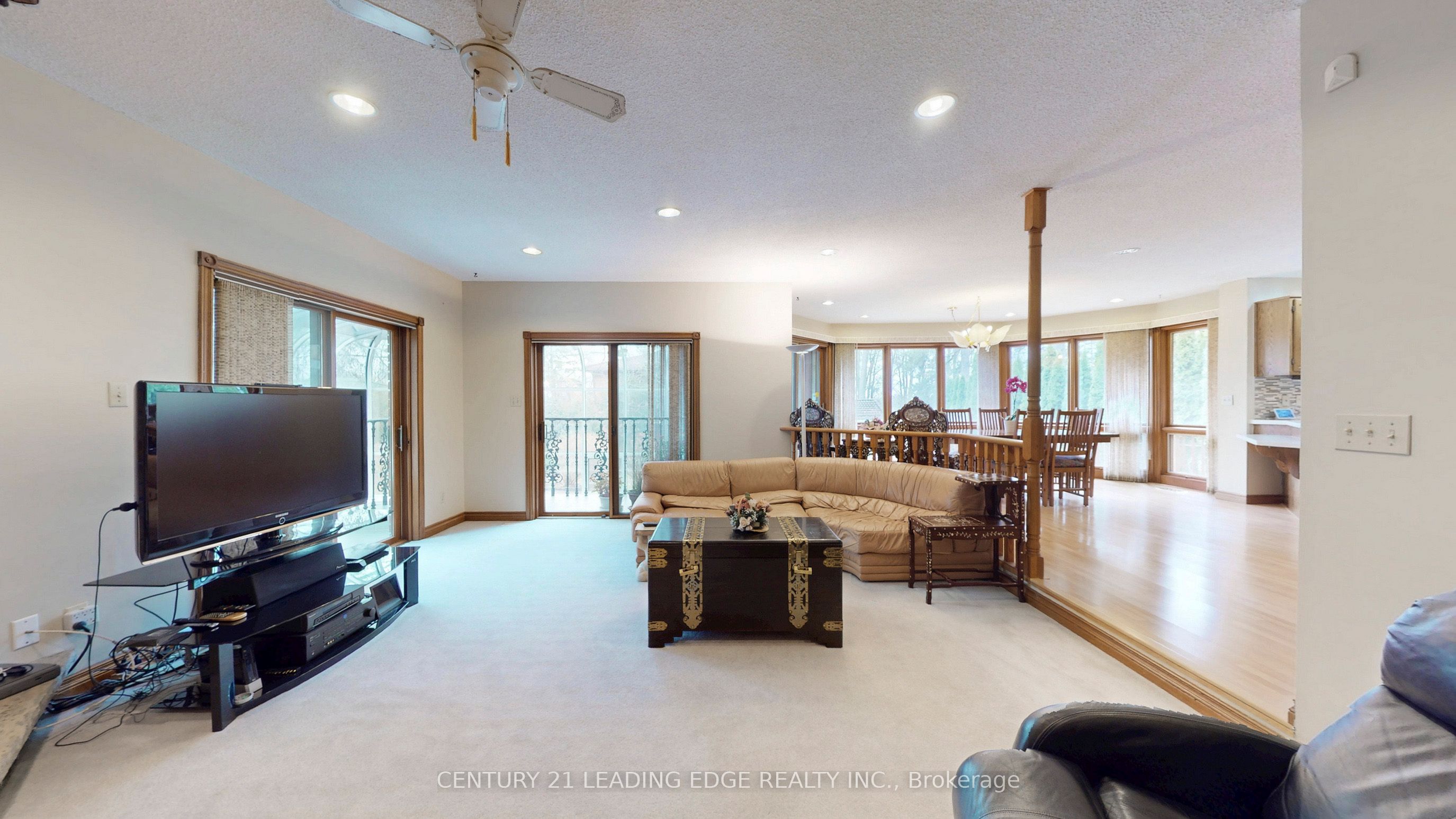 1127 Oshawa Boulevard N Property Photo 13